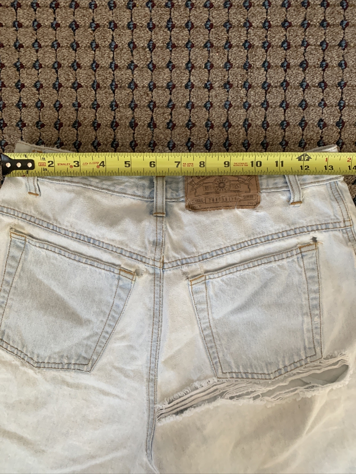 Vintage 1990s Memphis Stone Wash Denim Mom Jeans Shorts – Button fly