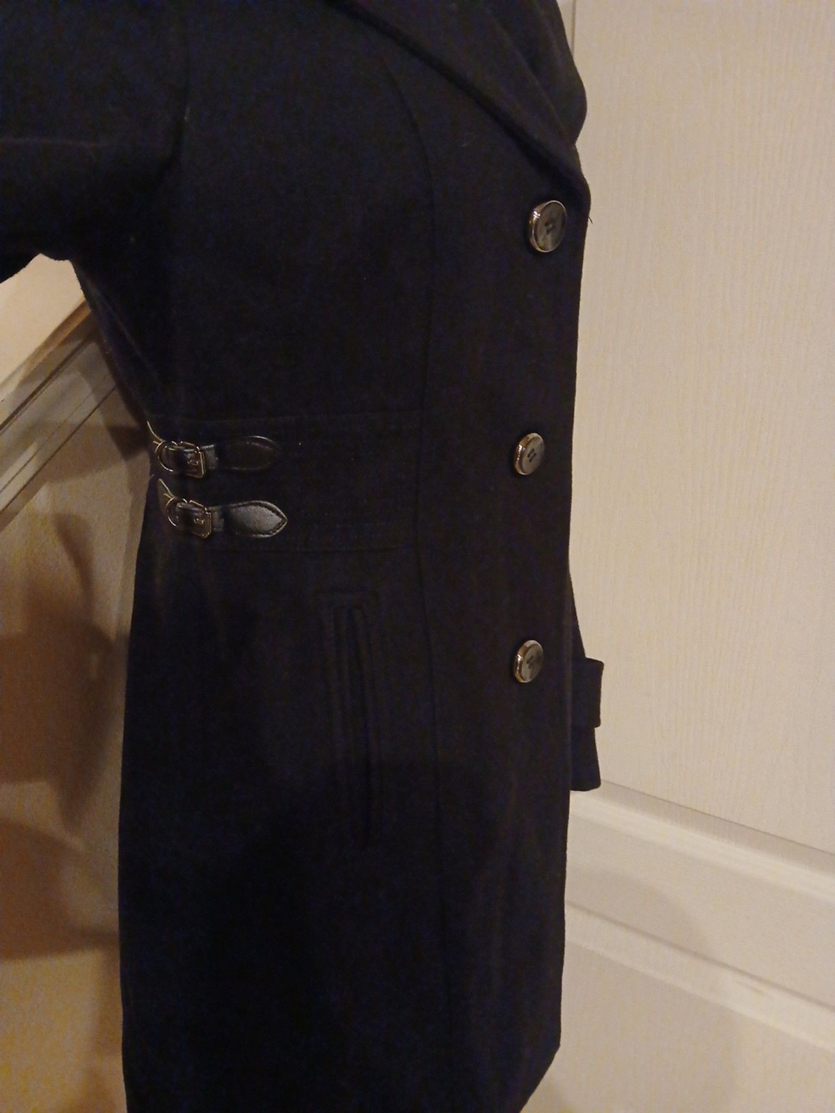 Vintage Kenneth Cole black wool blend mid length walker Pea coat side buckles 6