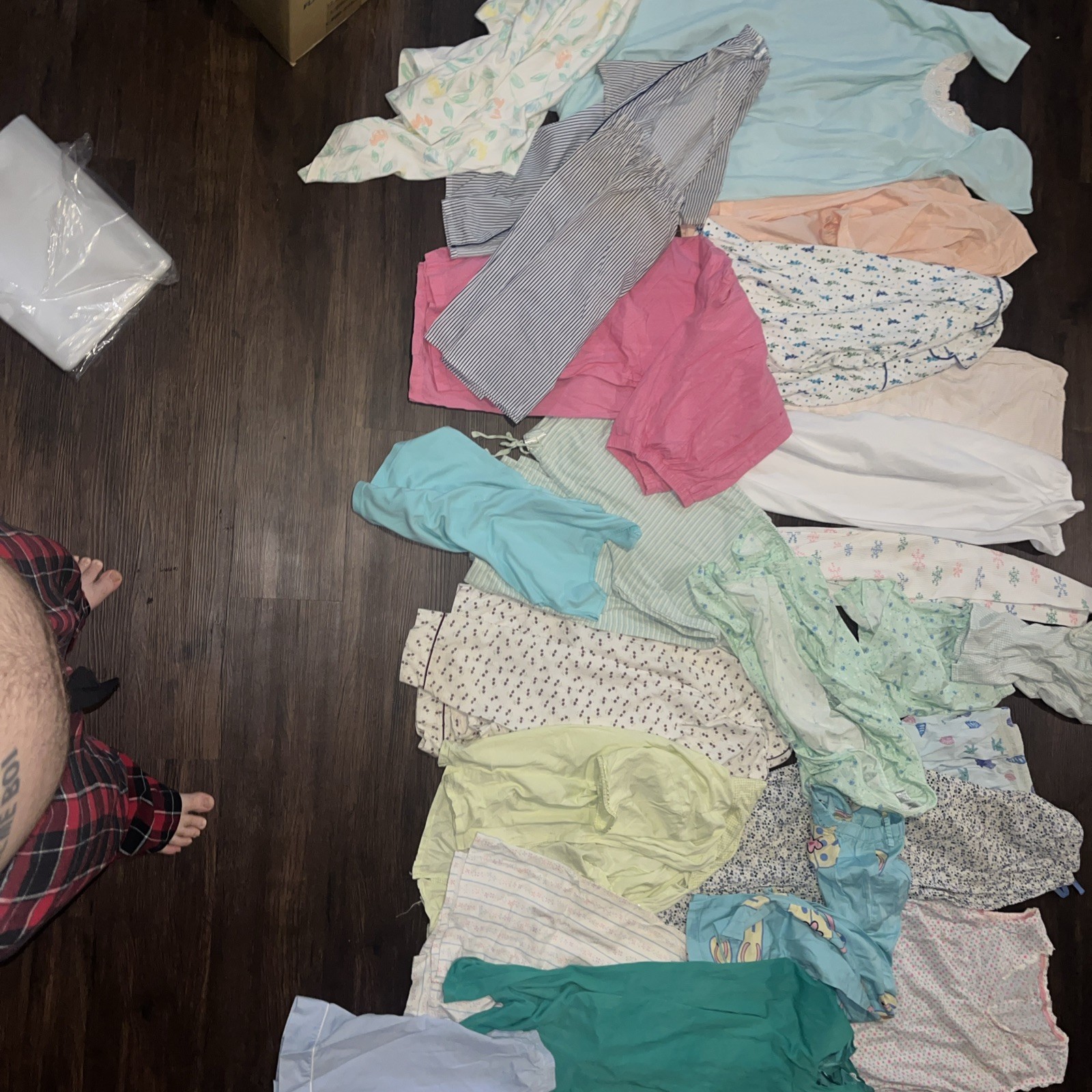 Vintage 90s/00s Women’s Sleepwear Nighties Tops, Bottoms Size S And M Lot Of 25