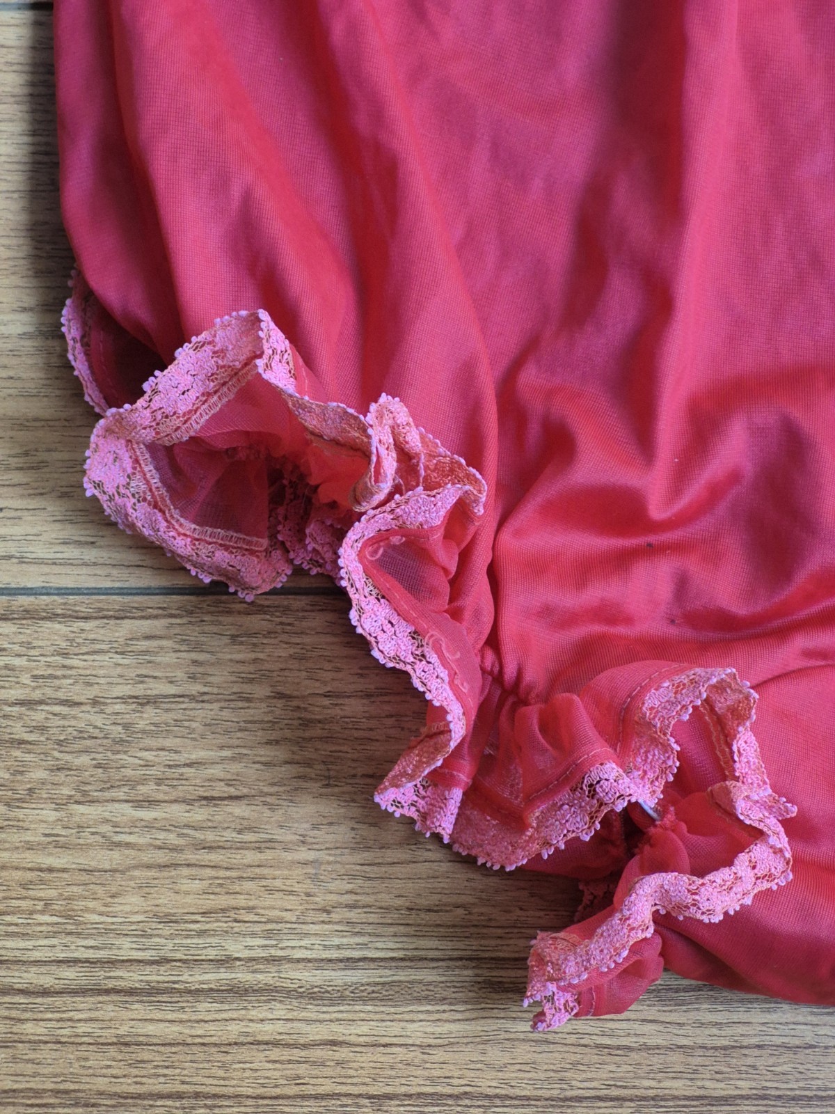 Vintage 70s Jer Marai Red Nylon High Waist Gusset Ruffle Lace Pin Up Panties
