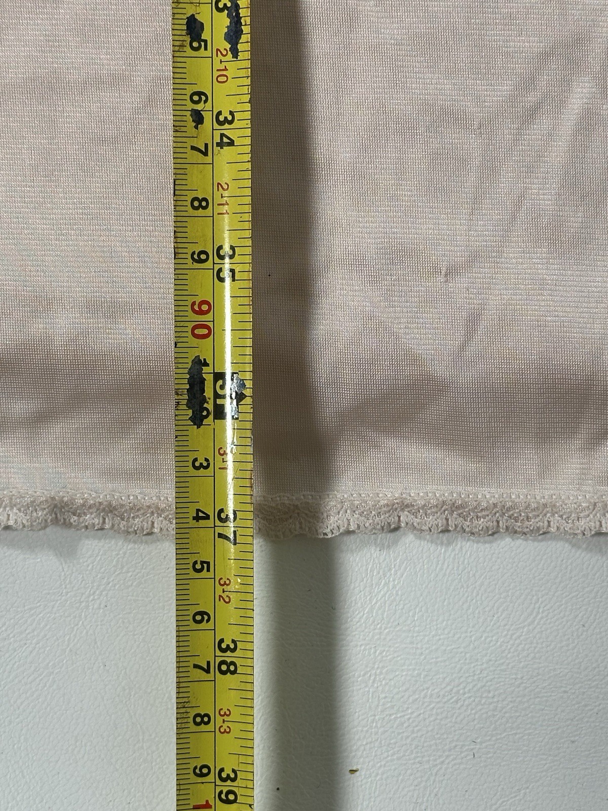 Vintage VASSARETTE Ombré White Blush Pink Silky Full Slip w/ Lace Size 28” 38/44