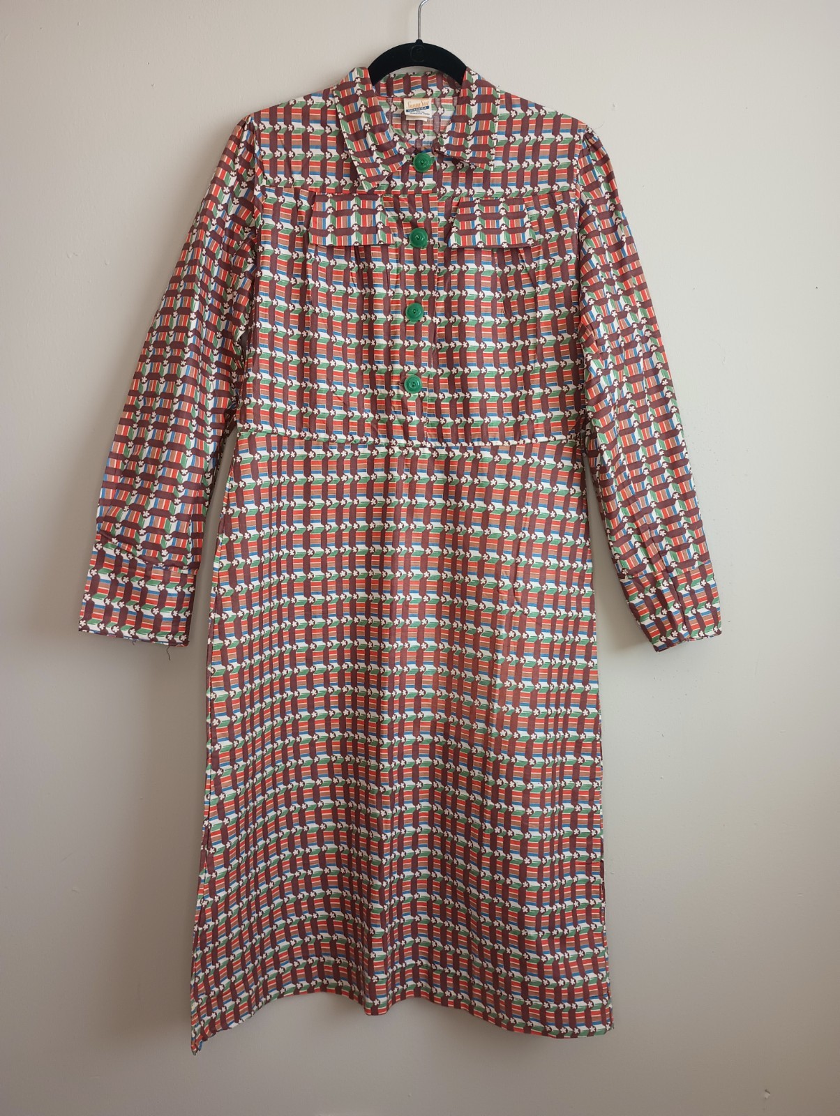 Vintage 70s Funky Mod Shirt Dress With Green Buttons Size Medium