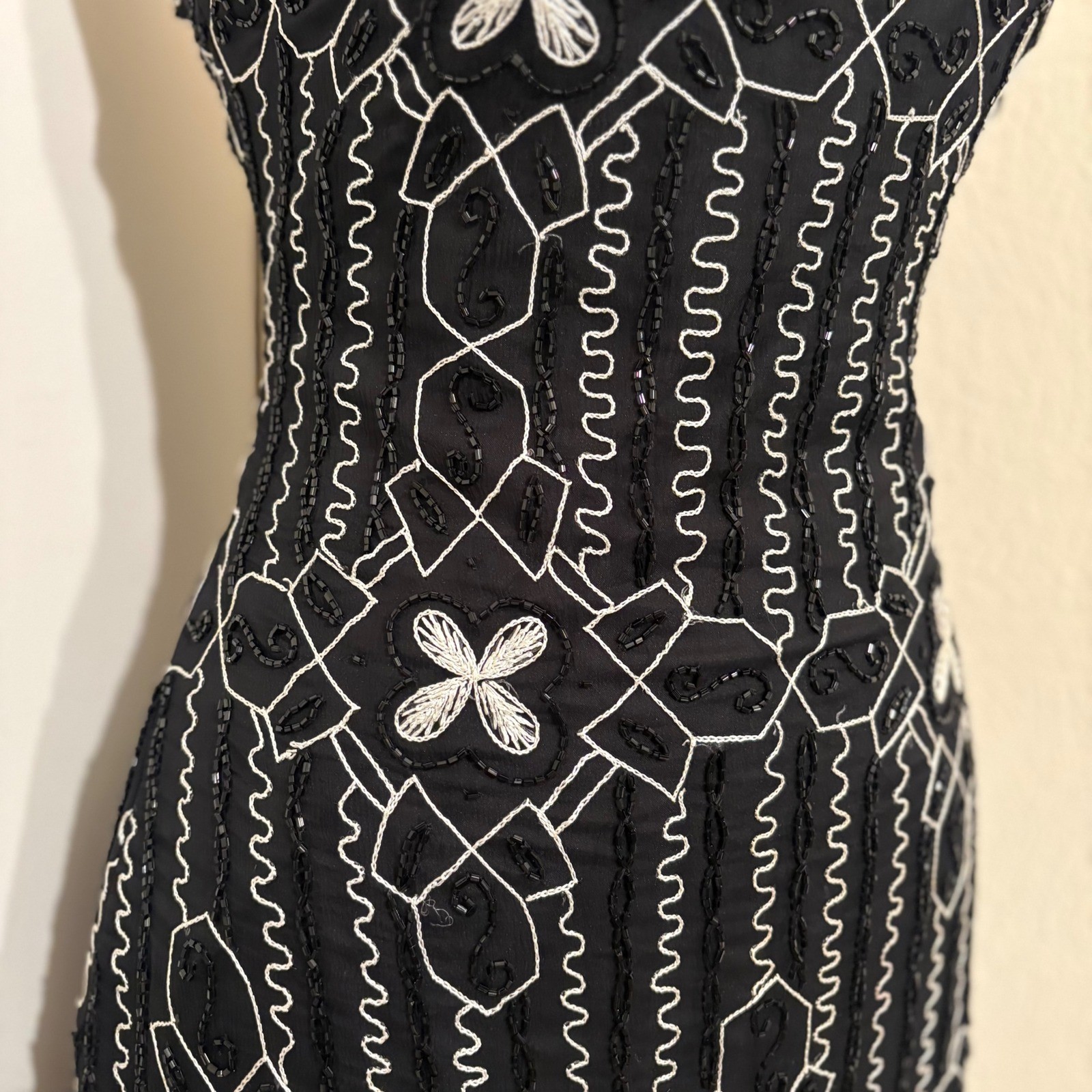 Black White 100% Silk Beaded Sequin Mini Dress Low Back Art Deco Nouveau Glam M