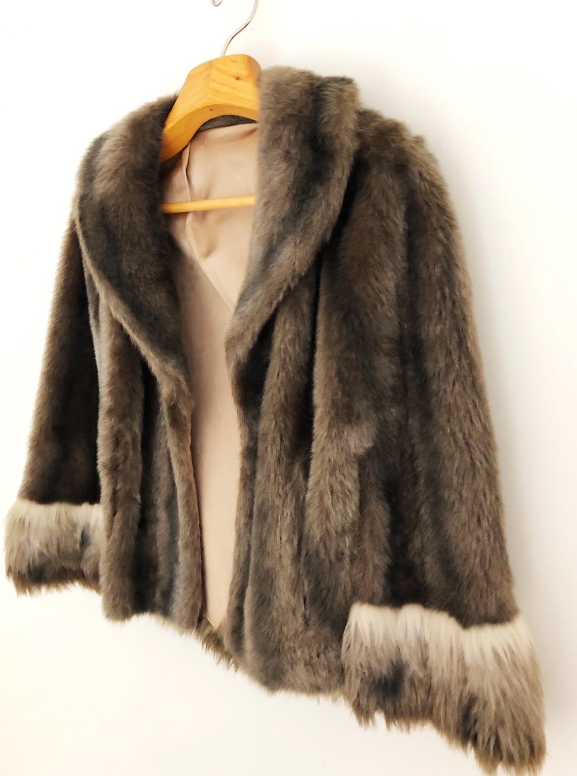 Vtg GLENOIT Women Faux Fur Cape Stole Coat S/M Brown Cream 1950s/60s Old Money
