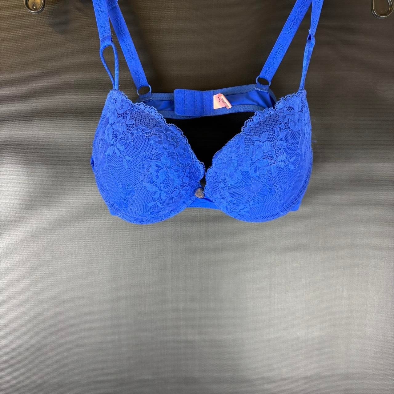 Womens Juicy Couture blue lace bra with floral design