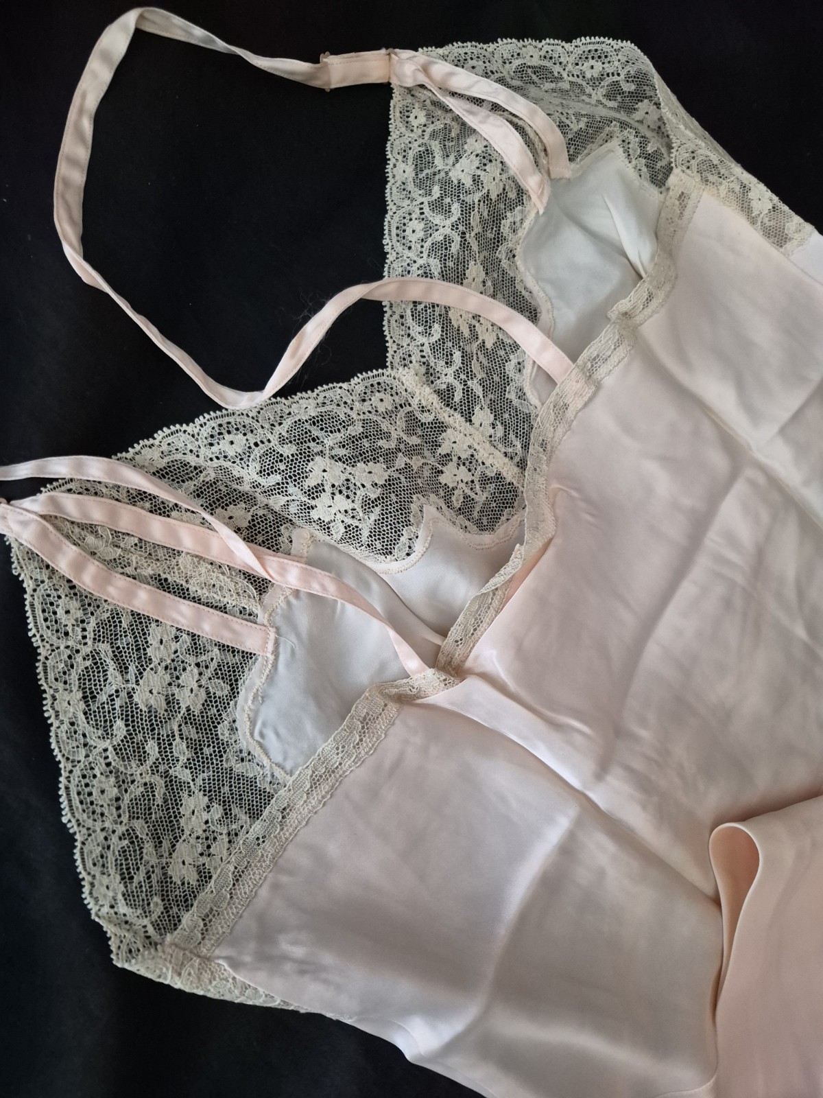 Vintage Rayon Satin CAROLYN of NEW YORK Full Slip Size 34