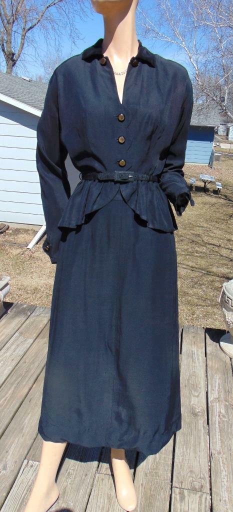 VTG 40S JUNE BENTLEY BLACK FAILLE & VELVET SKIRT SUIT BELTED JACKET 26W