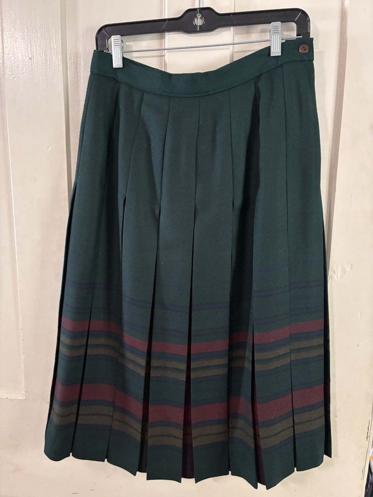 VIntage Edinburgh Scotland Green/Red Pleated Skirt Size 14