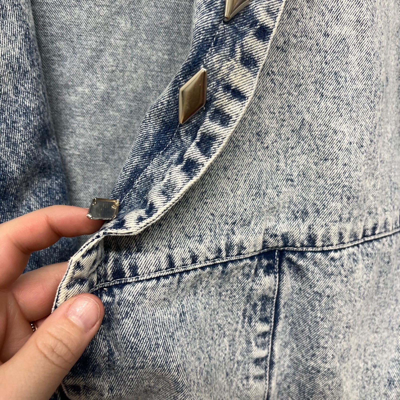 Vtg Acid Wash Denim Jacket Womens XL Light Wash Studded 80’s 90’s Retro