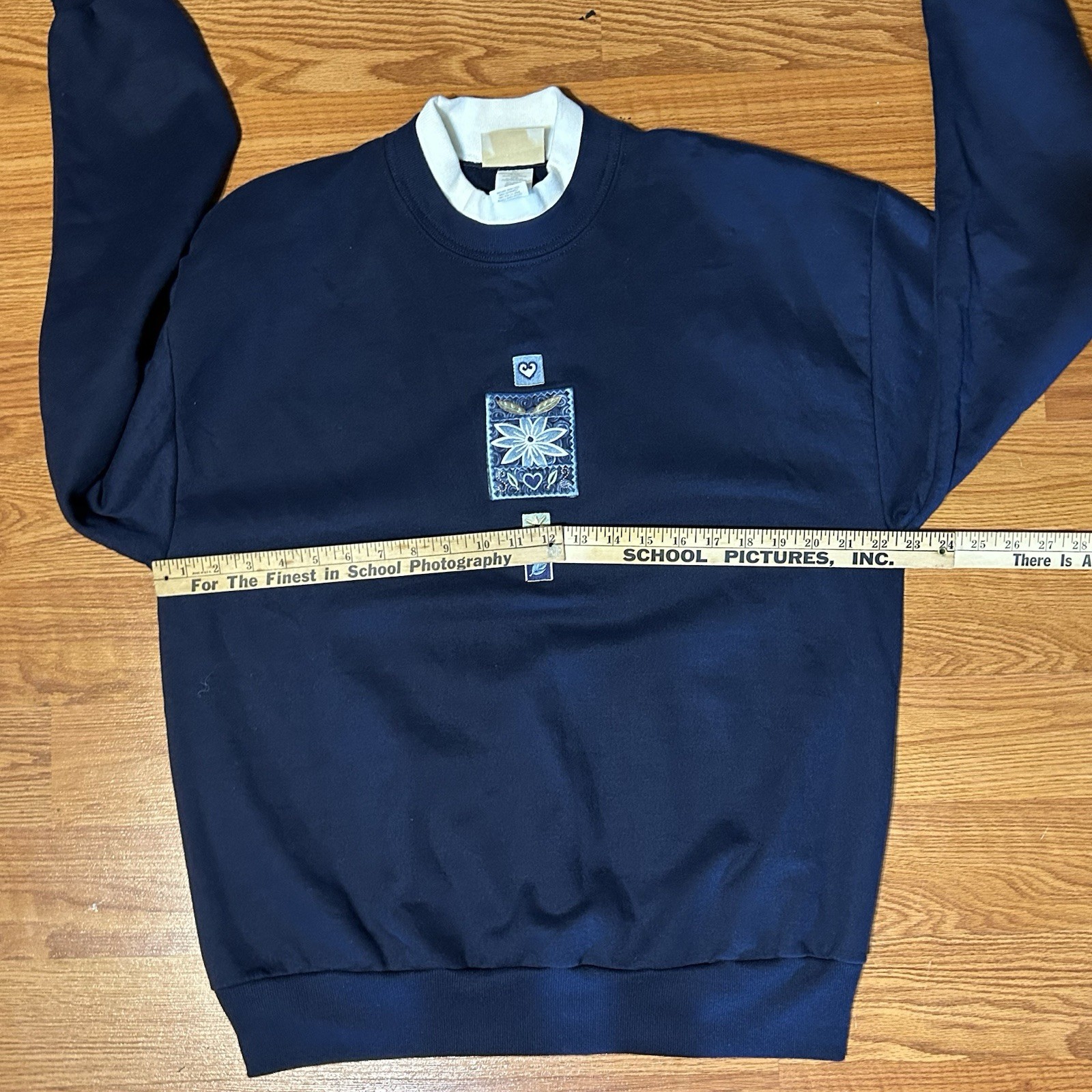Vintage Top Stitch Womens Size L Embroidered Sweatshirt Blue Cottagecore Grandma