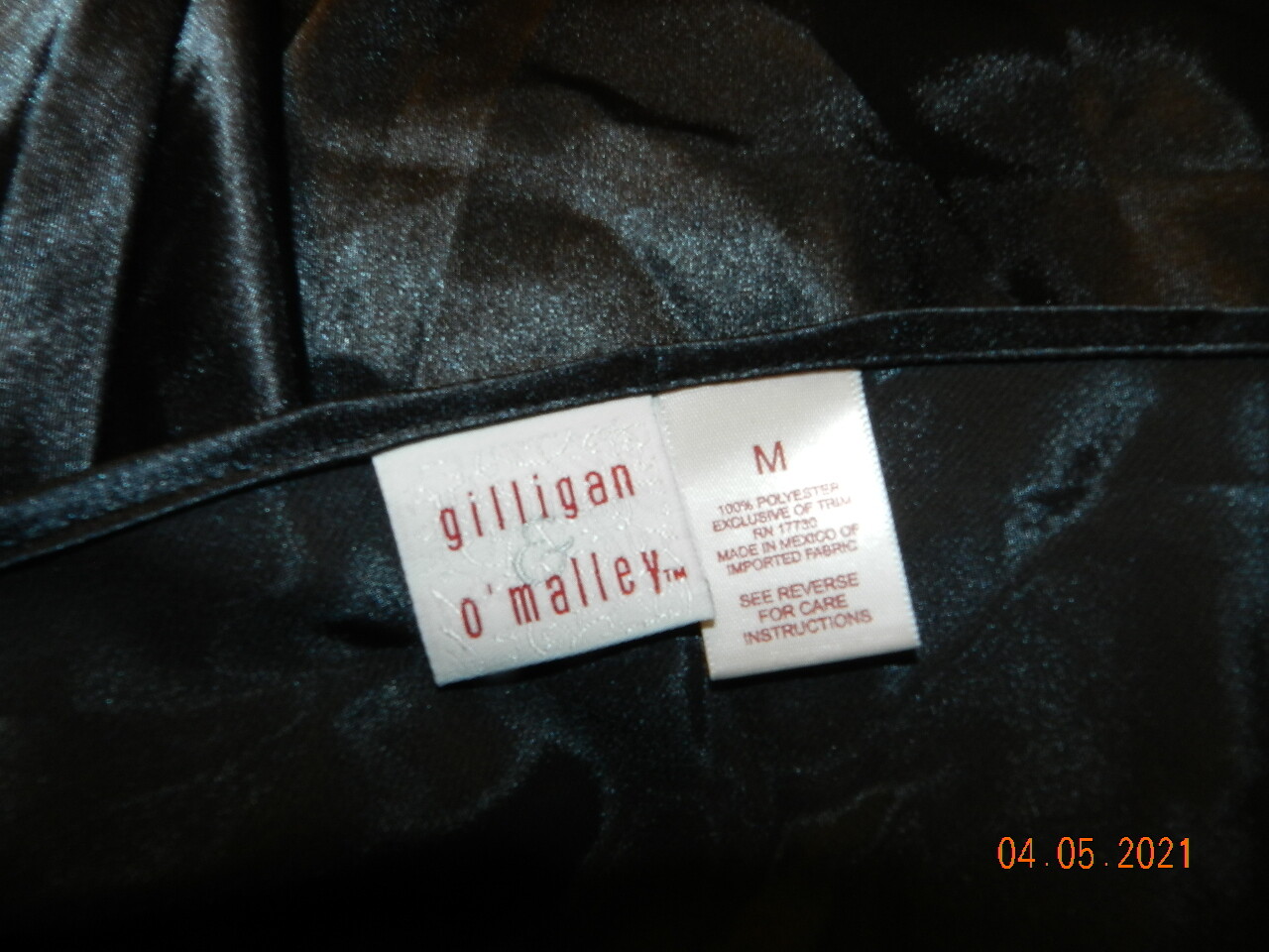 Gilligan O’Malley M second skin nightgown short v neck black liquid satin