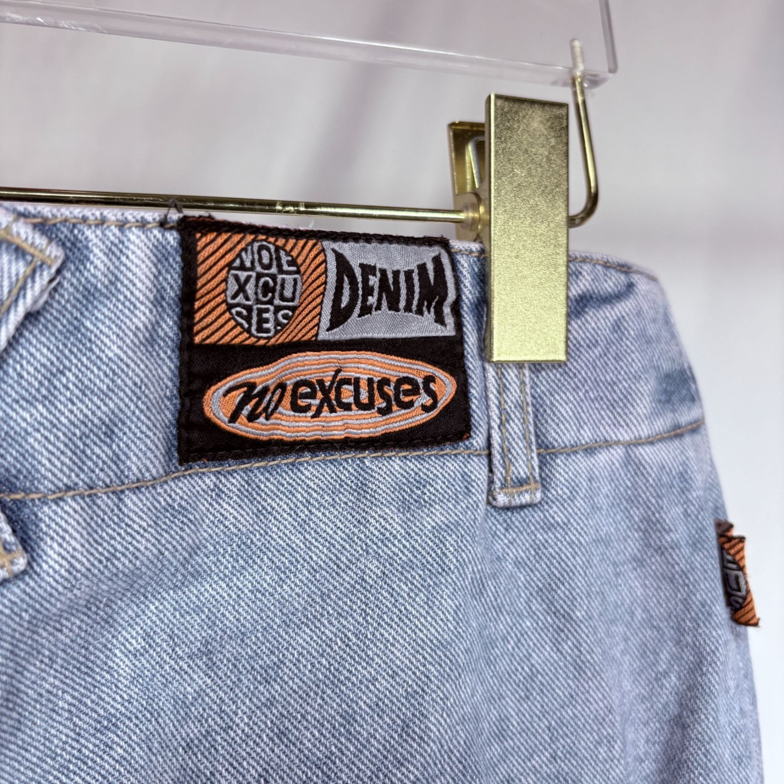Vintage No Excuse Y2K Women’s Light Wash No Pocket O Ring Zipper Denim Jeans 30″