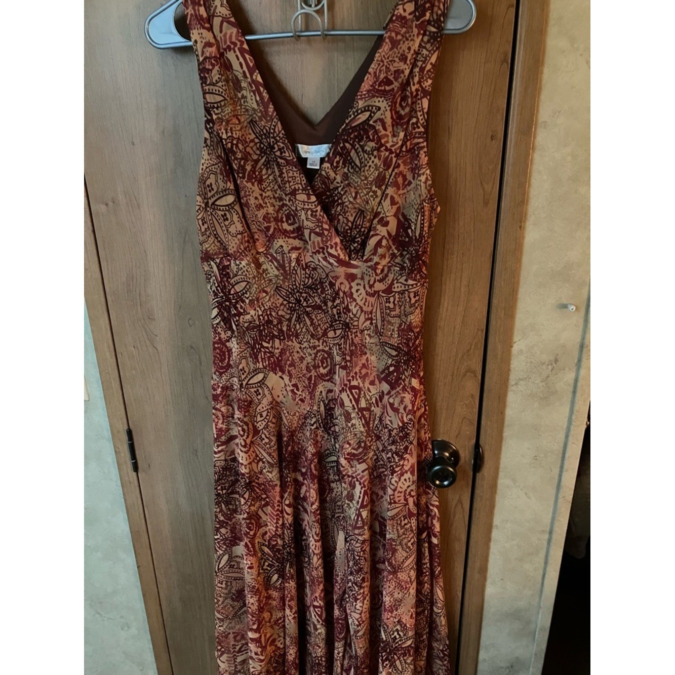 Dress Barn Sleeveless V-Neck Red Multi Print Midi Dress Y2K era Vintage Sz 14
