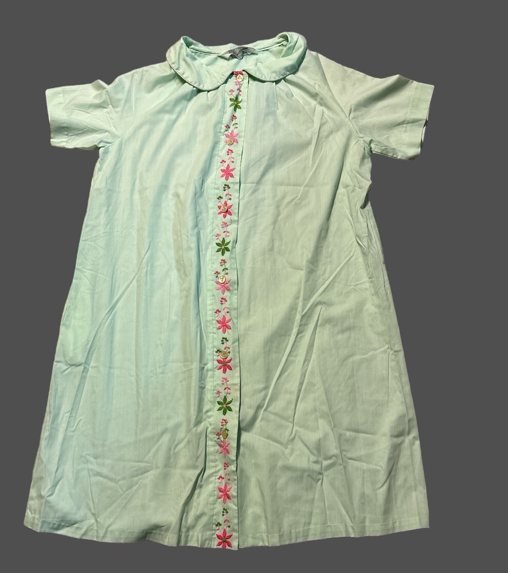 Vintage Lisanne Distinctive Pastel Green Loungewear Womens House Dress Robe