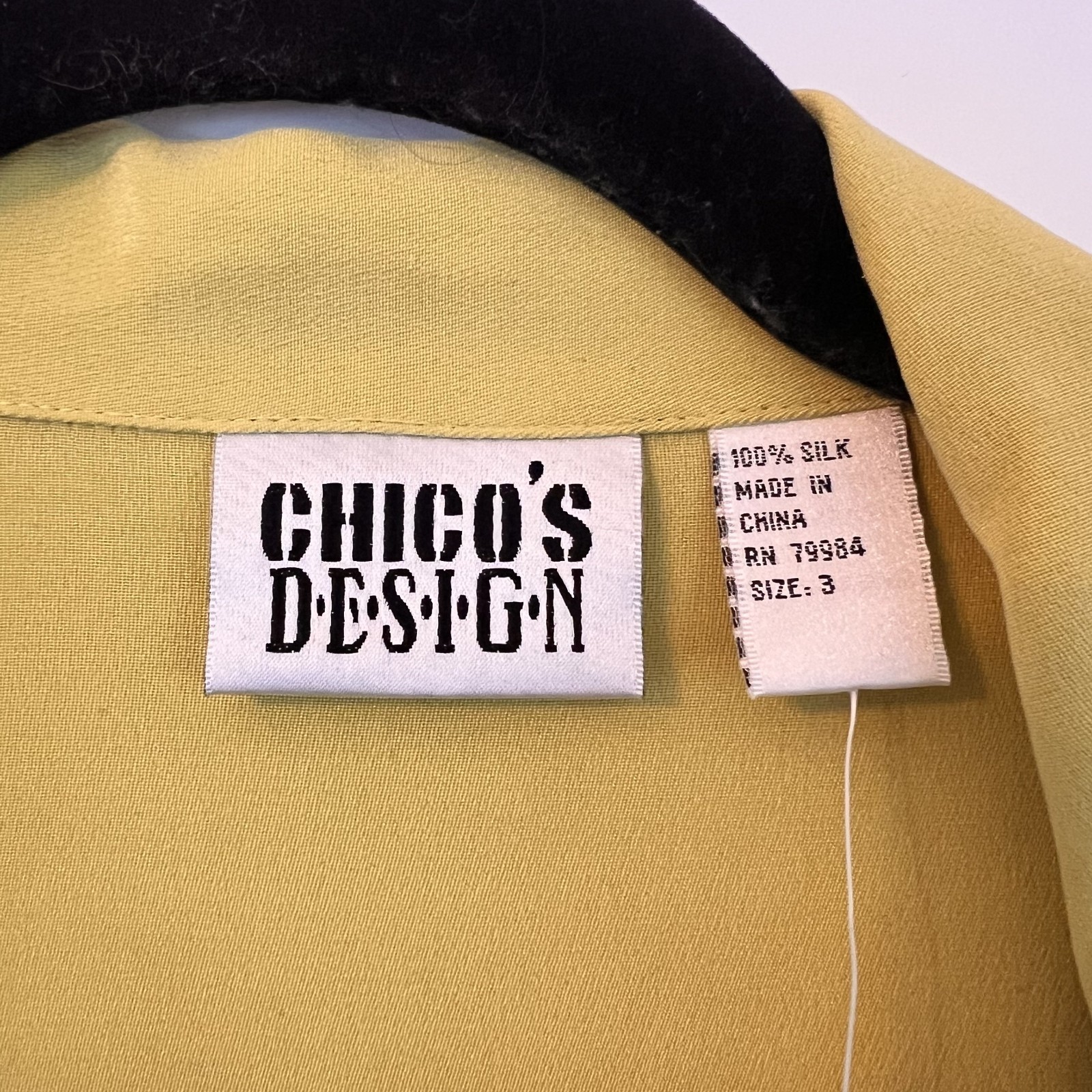Vintage 90’s CHICO’S DESIGN Size 3 L Chartruese Green Shirt Blouse 100% Silk
