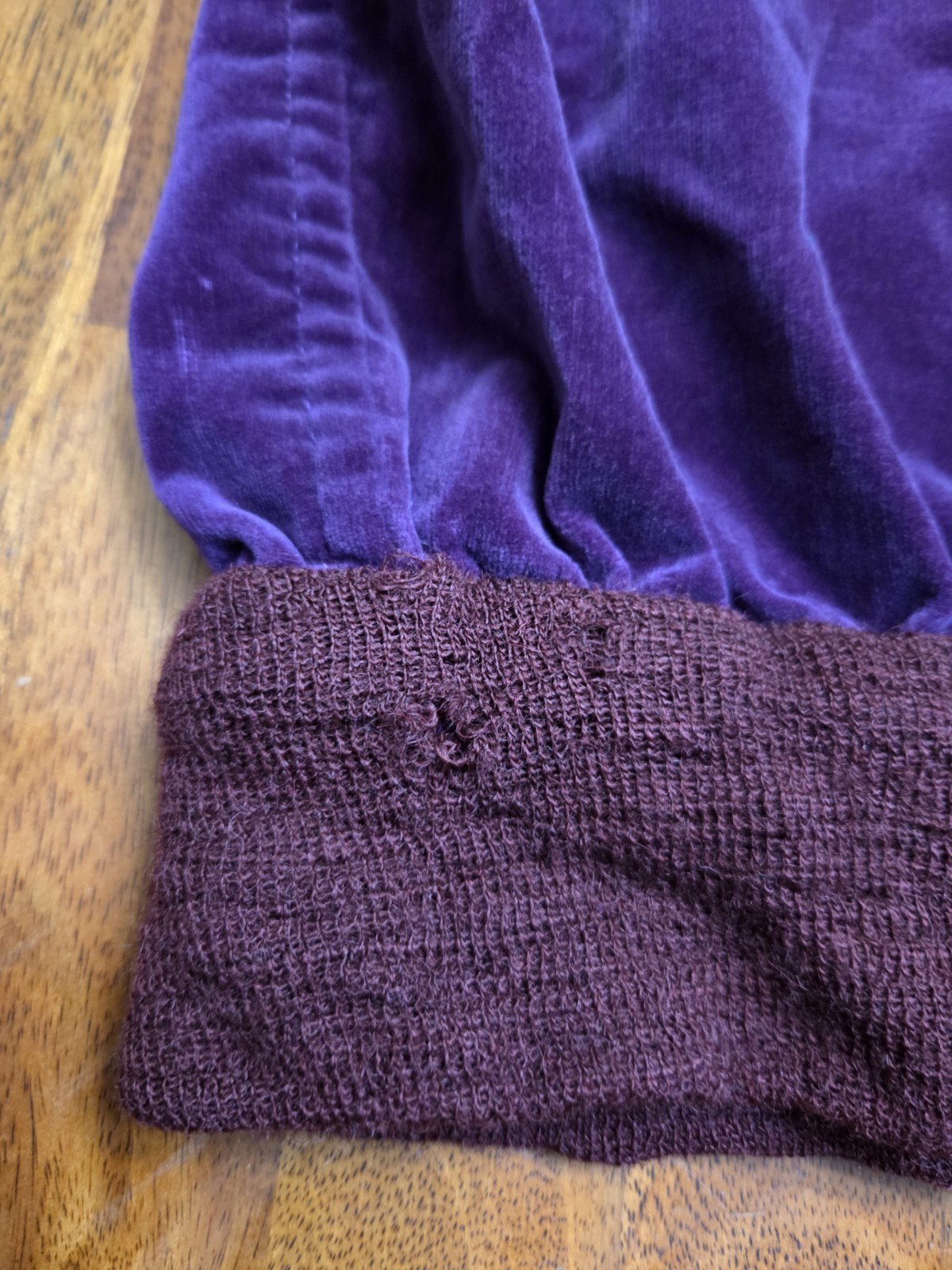 Vintage Velour Collared V-Neck Pullover Sweatshirt, Purple Gold 80s/90s Small