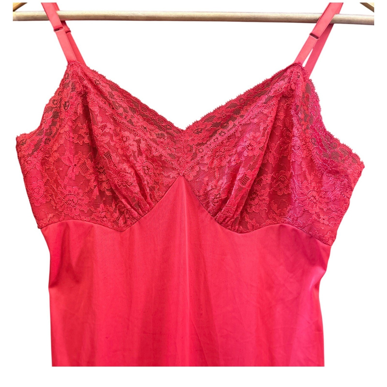 Vintage Vanity Fair Full Slip Lingerie Red Lace Trim Coquette Pinup Retro 34
