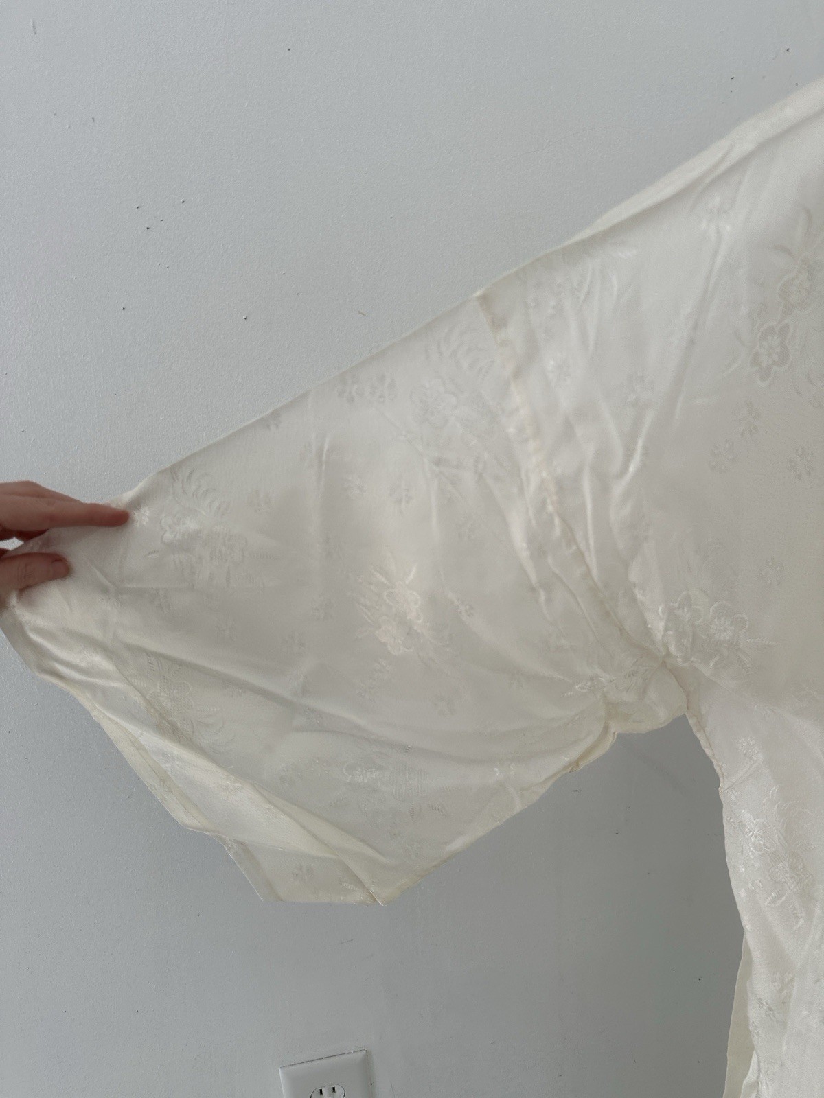 Vintage 50s Satin Brocade White Dragon Japan Made Robe