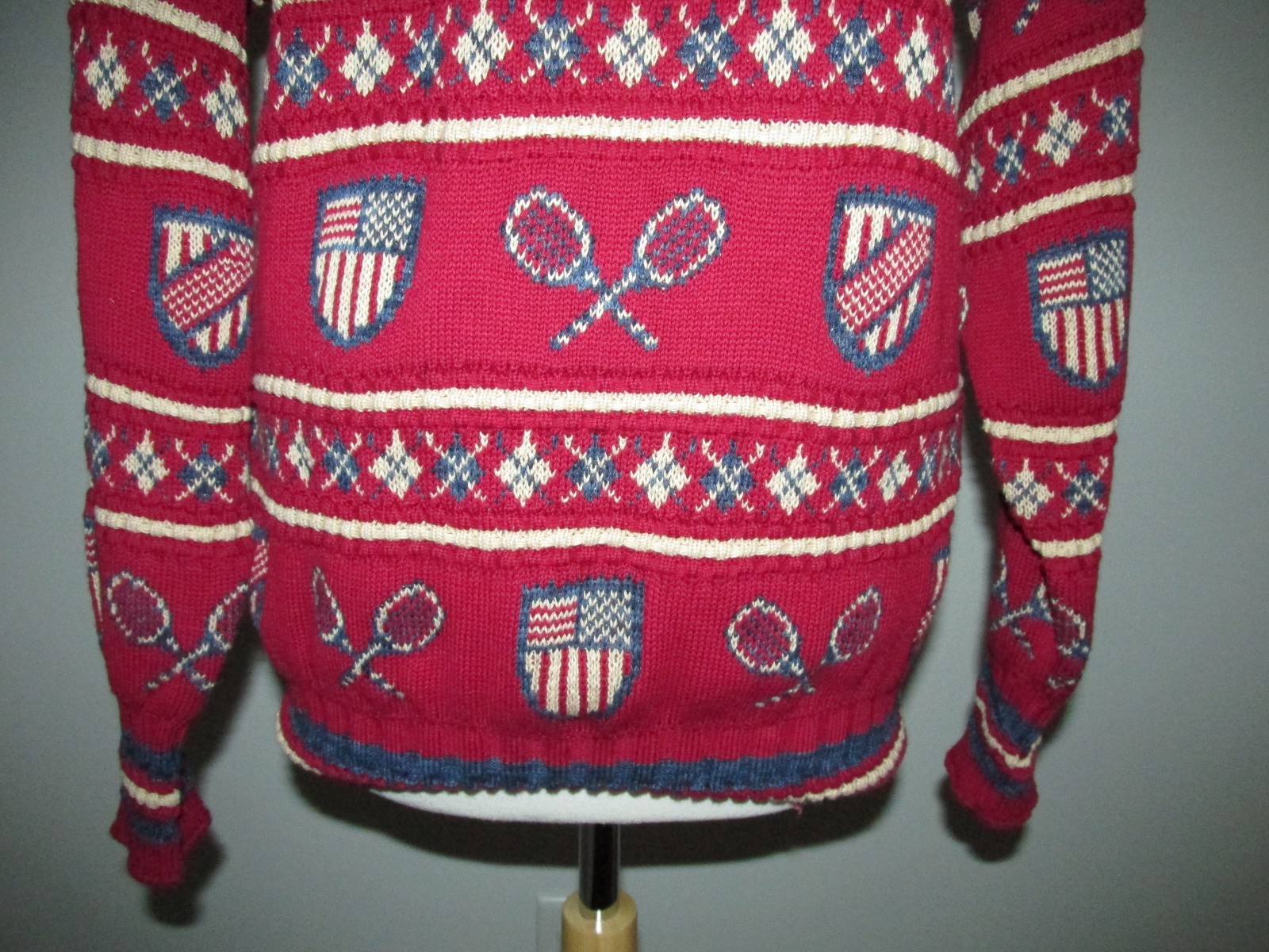 Vtg Tricots St Raphael Country Shop Size M Tennis Racquets Crest V-Neck Sweater