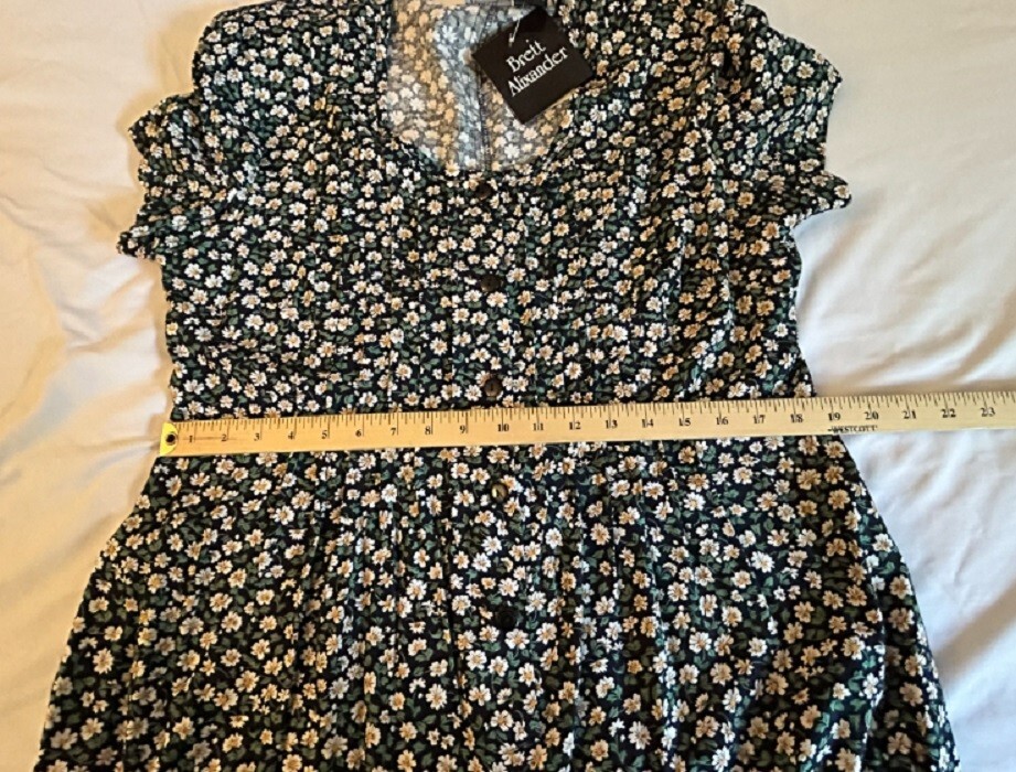 BRETT ALIXANDER Vintage 80s NWT Women’s Size 16 Black Flowered Button Up Romper