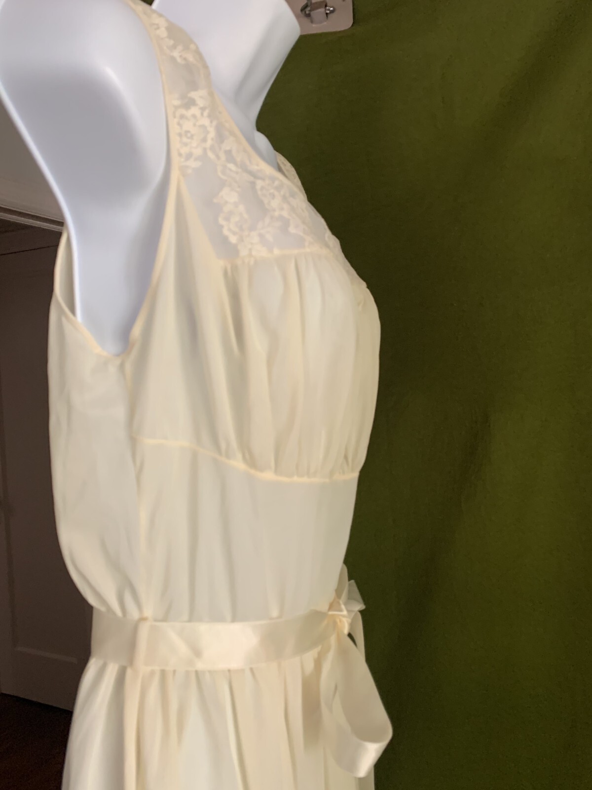 Vtg 60s Nightgown Butter Yellow Nylon Lace Fairycore Satin Ribbon Tie Sz 38