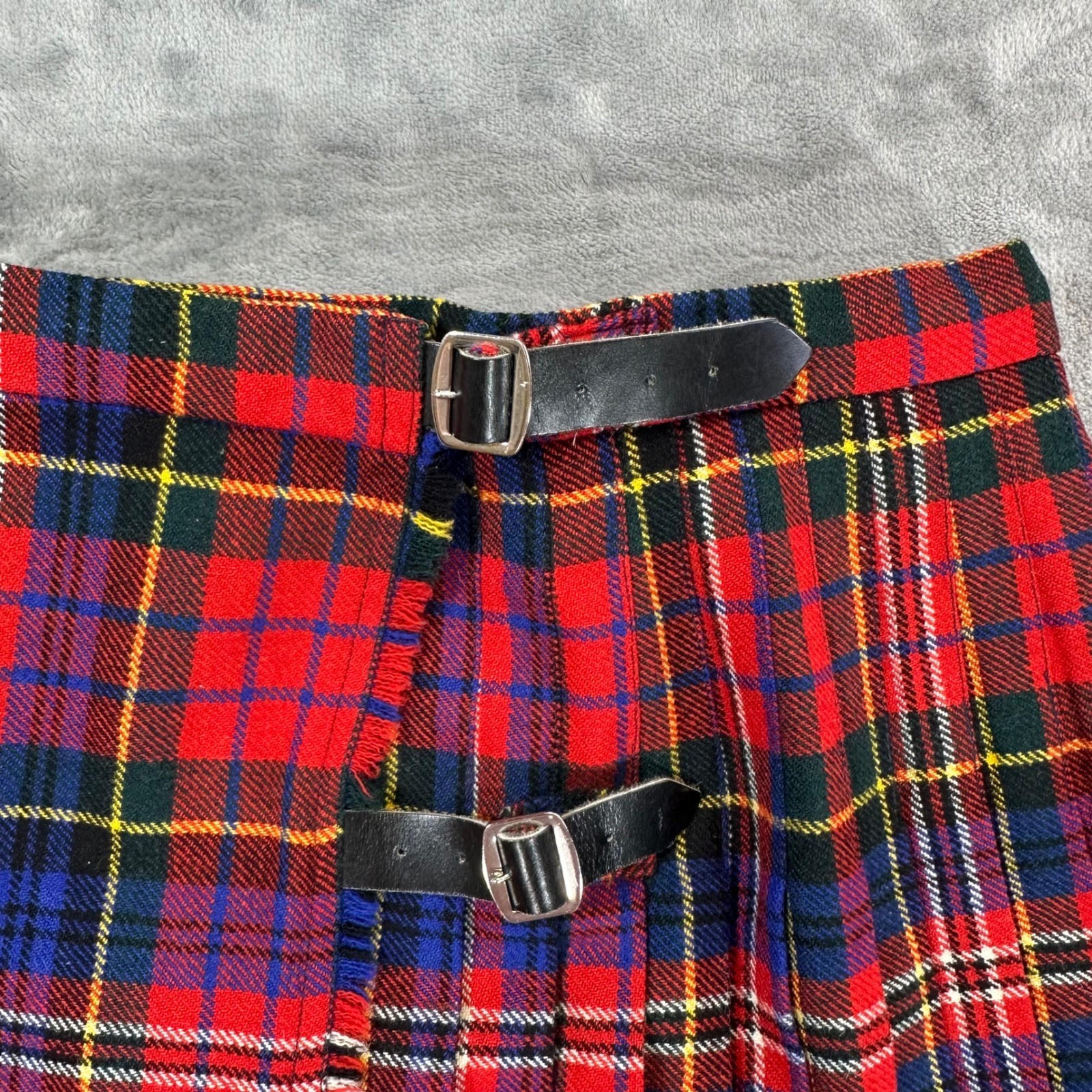 Vintage Glen Avon Wool Tartan Kilt Skirt Women’s Size 24 Red Blue Plaid Scotland