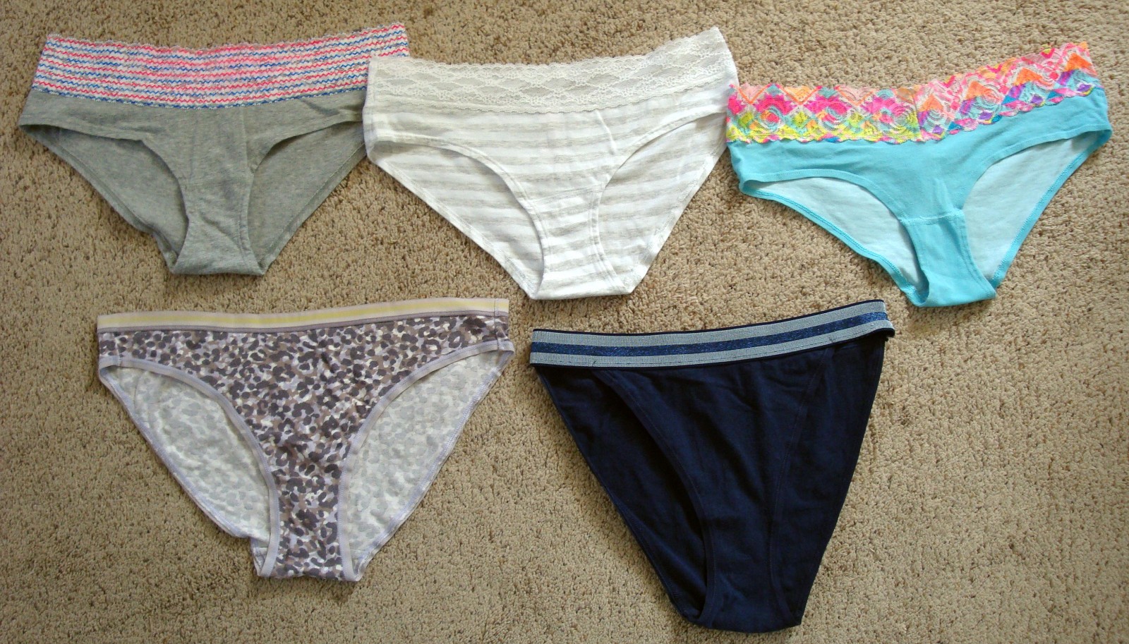 Lot of 5 Victoria’s Secret M Vintage Cotton Bikini Hipster Hiphugger Lace Modal