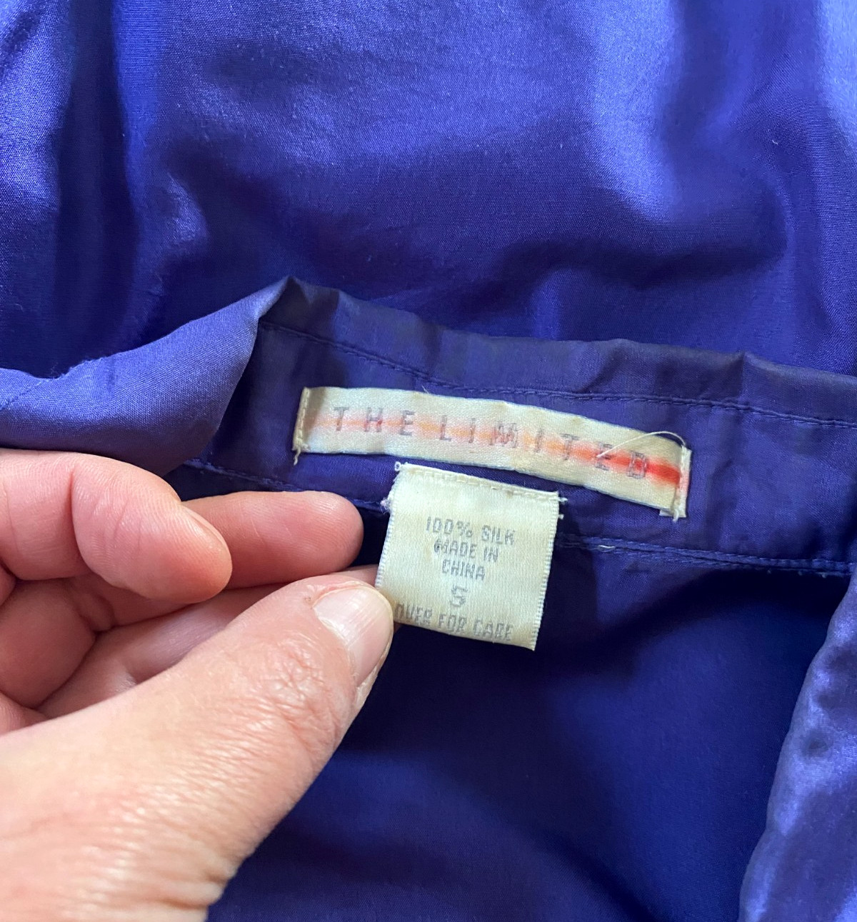 VINTAGE 1990s THE LIMITED 100% Silk Oversized PURPLE Button Down Shirt *SMALL*