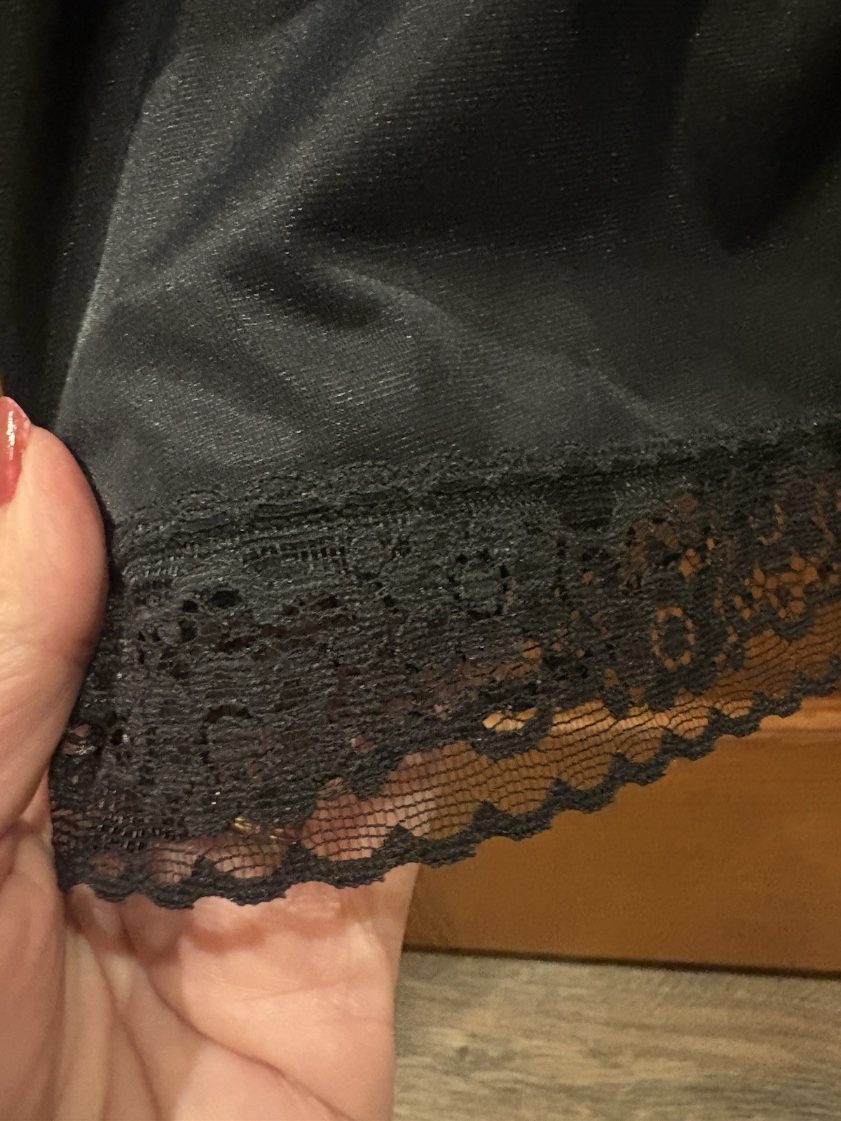 Vanity Fair Black Nylon Full-Length Slip Style 10-103 Size 26″ 36/42 Lace Trim