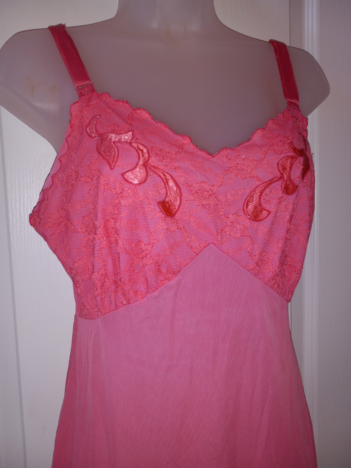Vintage 50s Pink Nylon Floral Ribbon Lace Embroidery Full Slip Dress Lingerie M
