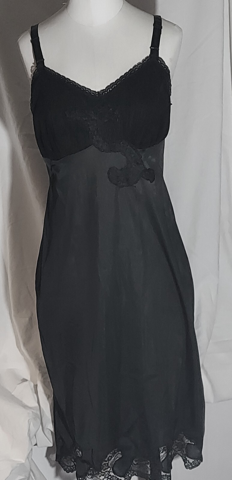 Vintage Black Lace Carillon Full Slip Pretty Detailing Size 36