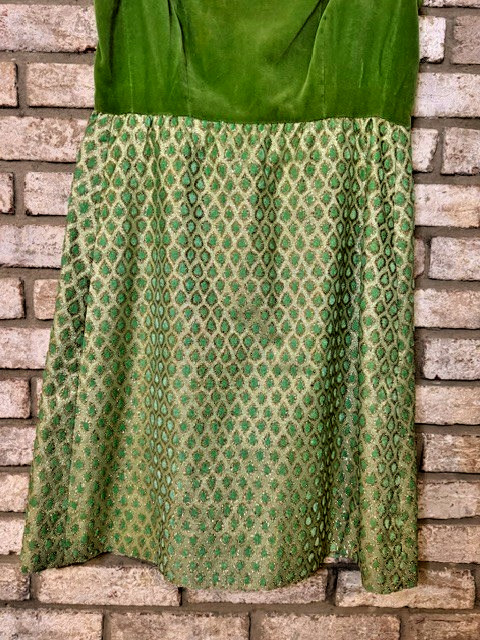 VTG T. Jones 1960s 2pc Skirt Suit Green Gold Brocade Mod Jackie O Set Sz S/M