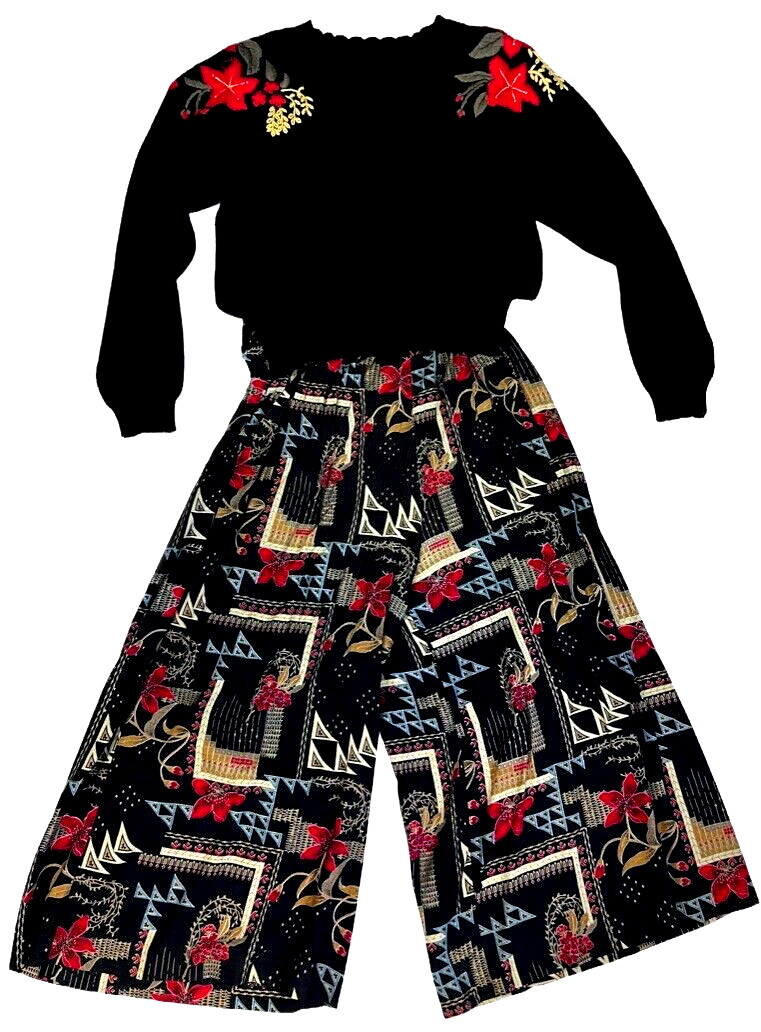 Vintage 1980s Thats Me Ugly Christmas Sweater Gaucho Pants Set Poinsettia M