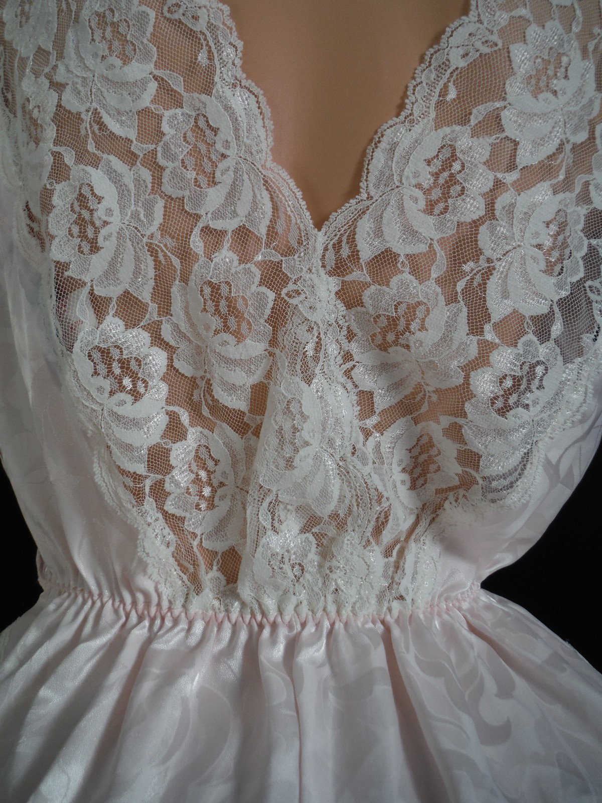 Gorgeous LILY of FRANCE Teddy Vintage New Pink w/lots of Lace Trim Sexy! Medium