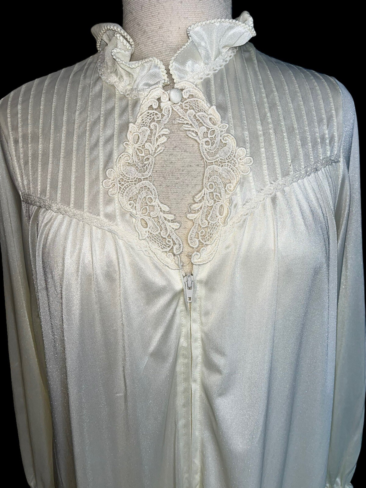 1980s Gossard Artemis Satin Nightgown Robe Full Zip Size M Ivory Sexy Neckline