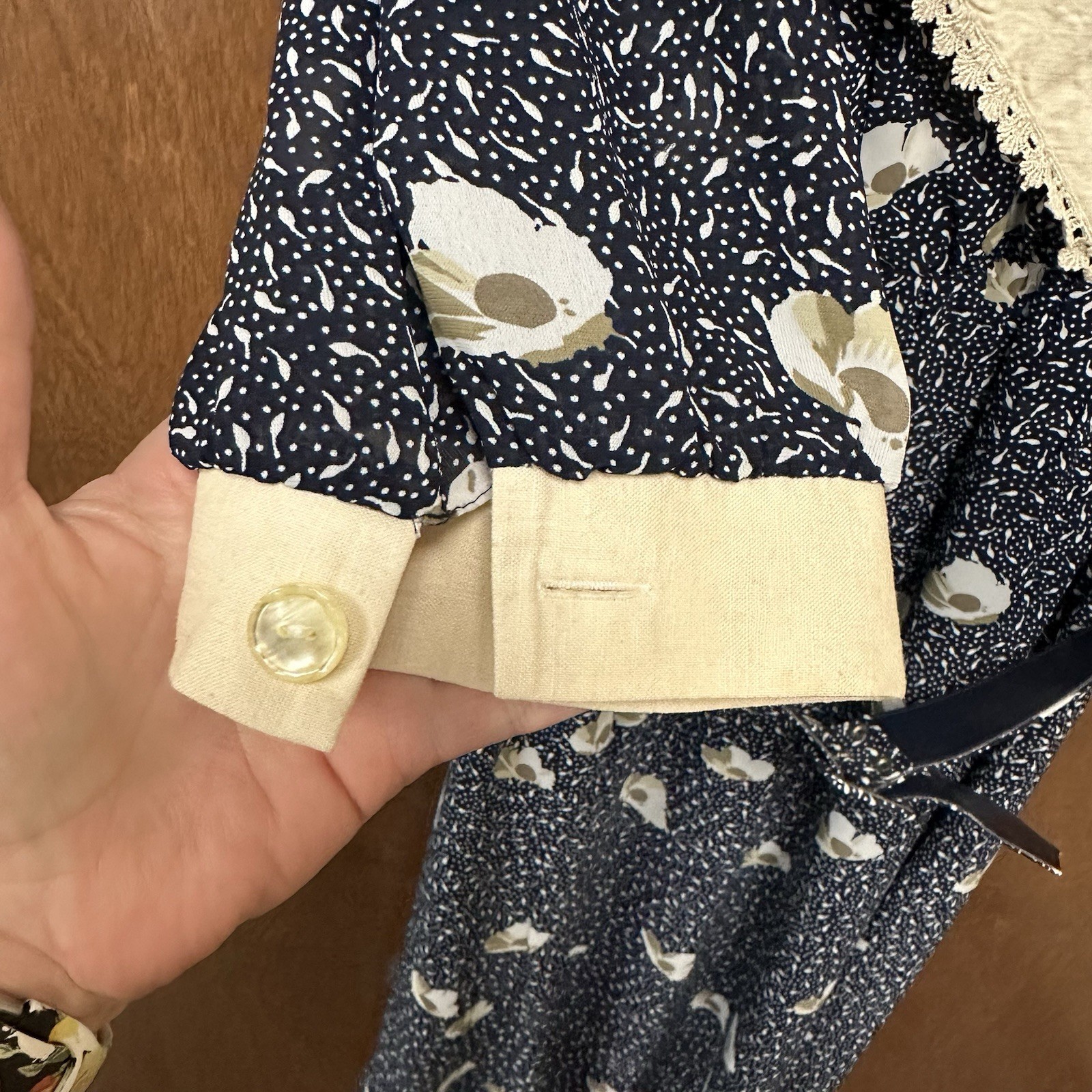 Vintage 80s Carriage Court Dress Sz 10P Portrait Collar Modest Peasant