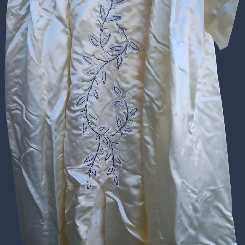 ✅Antique All Silk/Satin Handmade Beaded Lace Wedding Dress Fitted Bodice Flowers