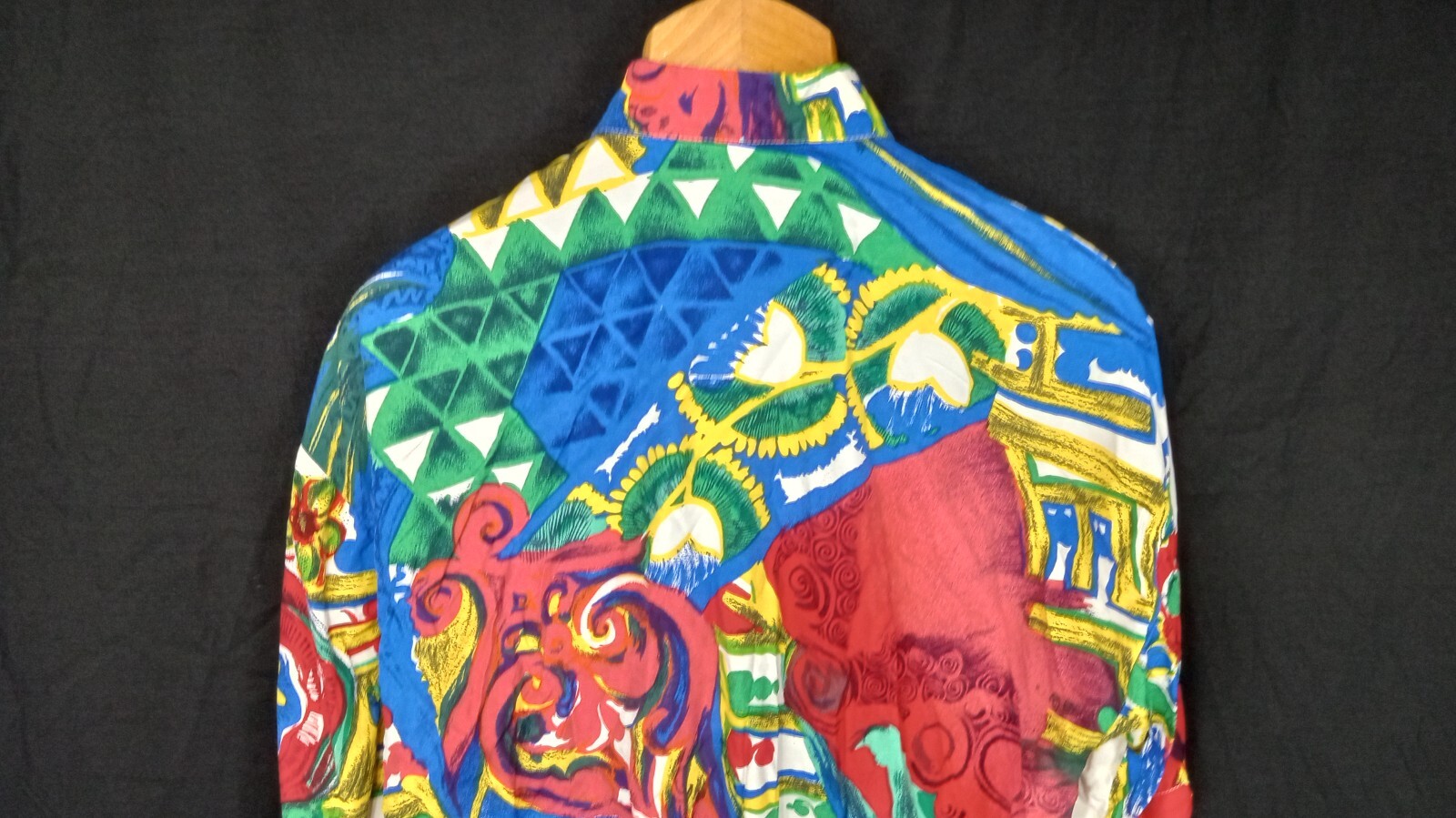 Y2K 90’s Marca ( Italy ) abstract bright colors European Women’s Shirt medium