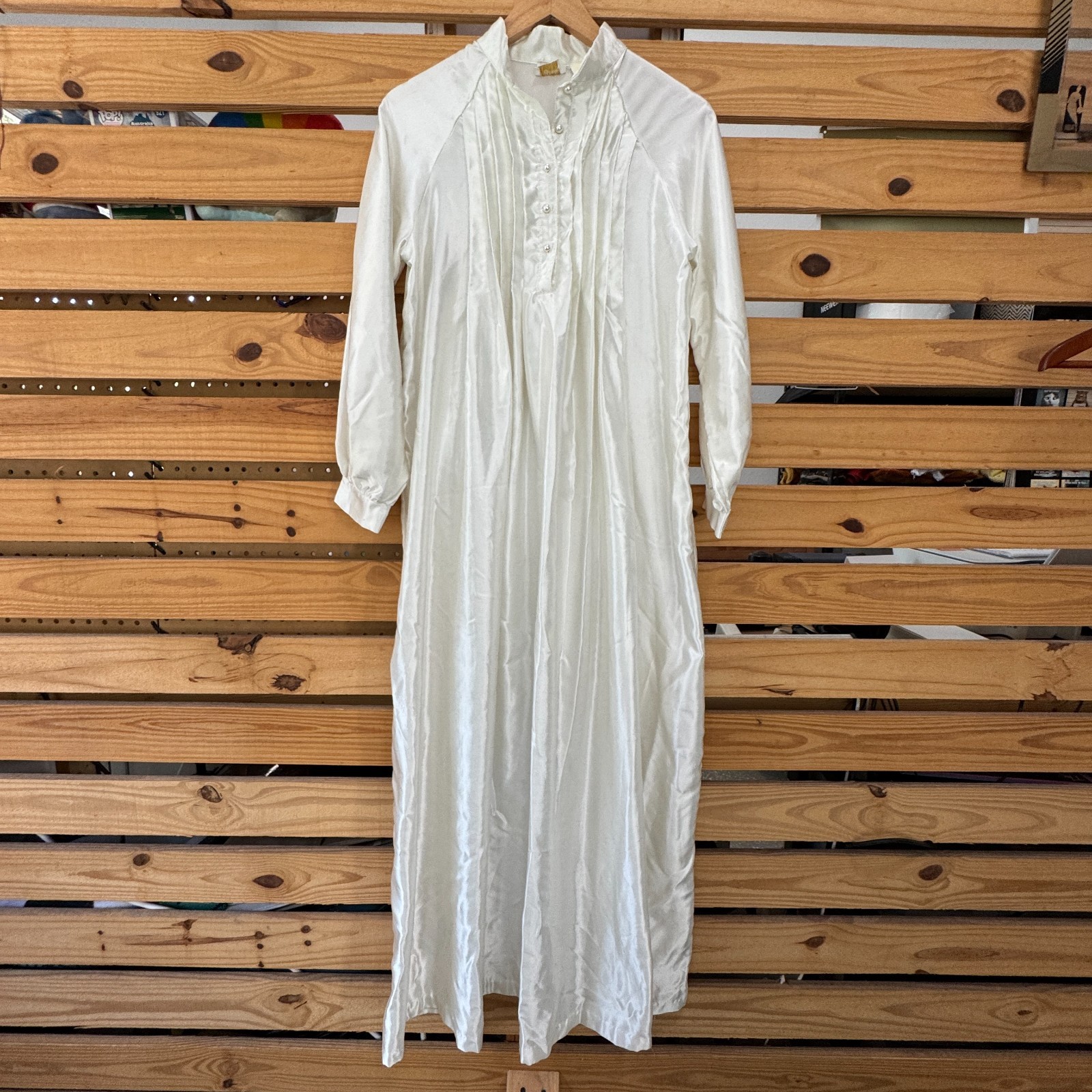 Vintage Ilise Stevens Womens Satin Nightgown Victorian Ivory Large