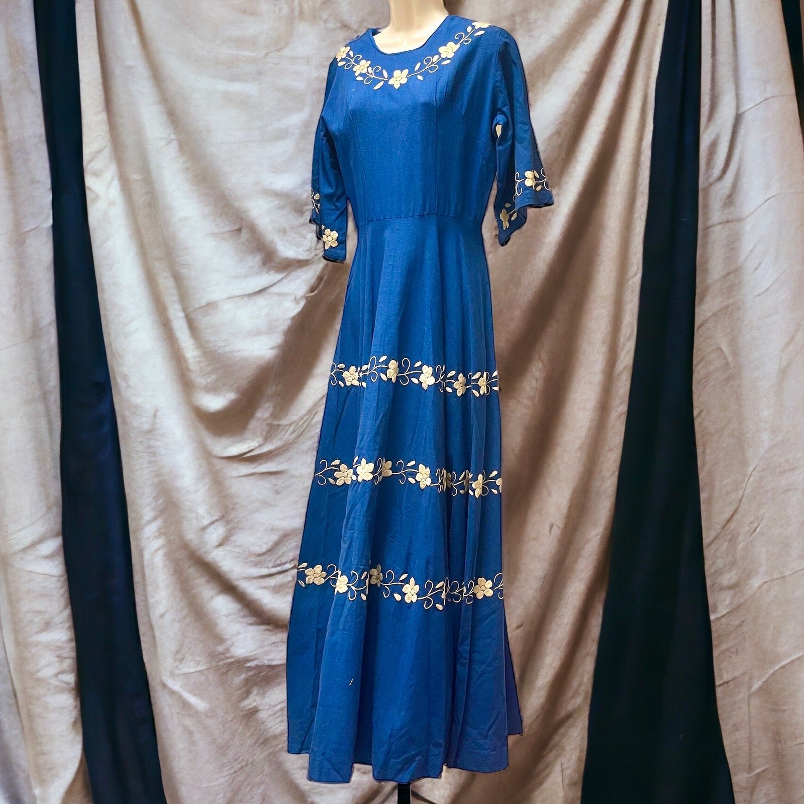 Blue Linen Embroidered Peasant Maxi Dress Sweeping Skirt Small Vintage 1960’s