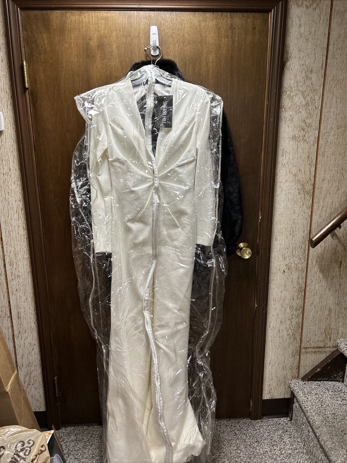 NEW WITH TAGS Elegant Sherri Hill 50309 Long Sleeve Ivory Wedding Gown Sz 6