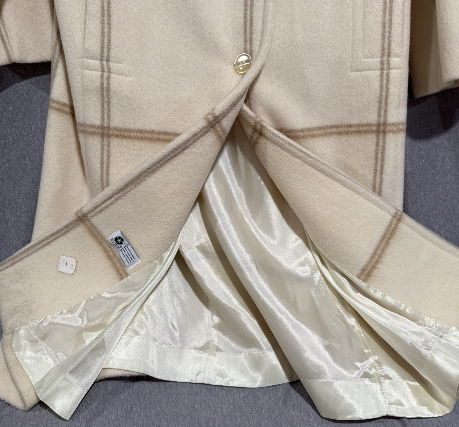 Vintage Aldorna Petite Wool Blend Coat 70% Wool 30% Nylon Made USA – Cream Plaid