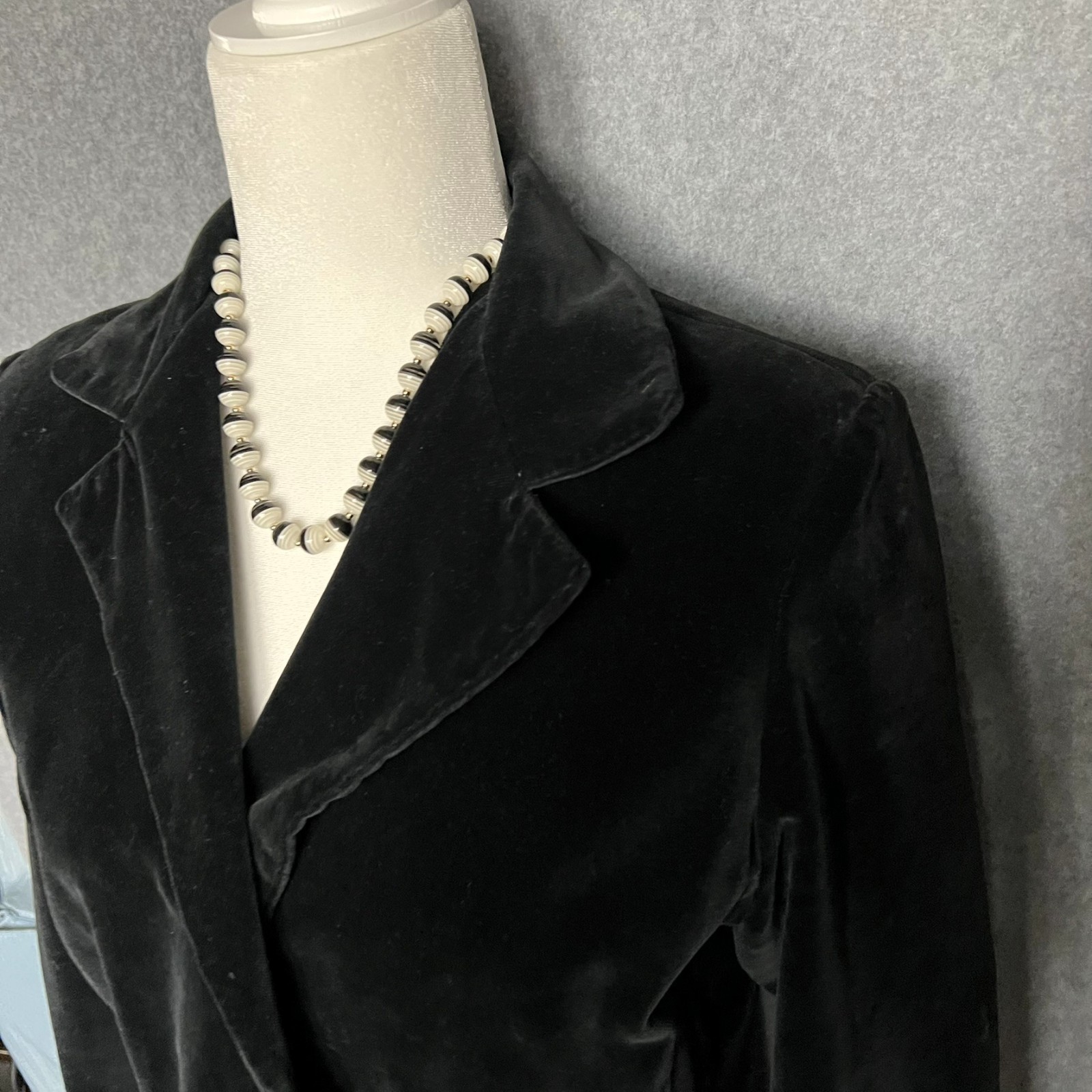 VTG Y2K 90s Black Velvet Blazer Sz Large Petite 2-Button Special Occasion Party