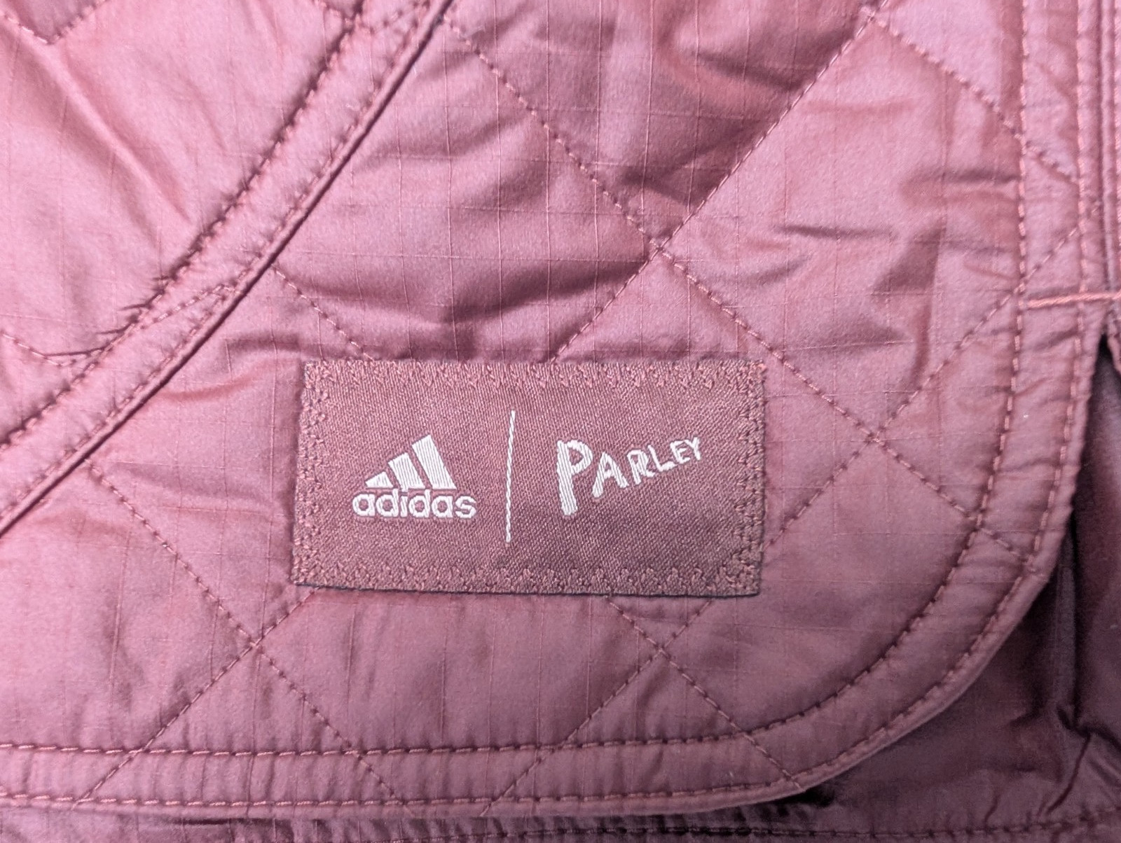 ADIDAS New Parley Shorts M Burgundy Sports Yoga Casual Running Hiking Gym