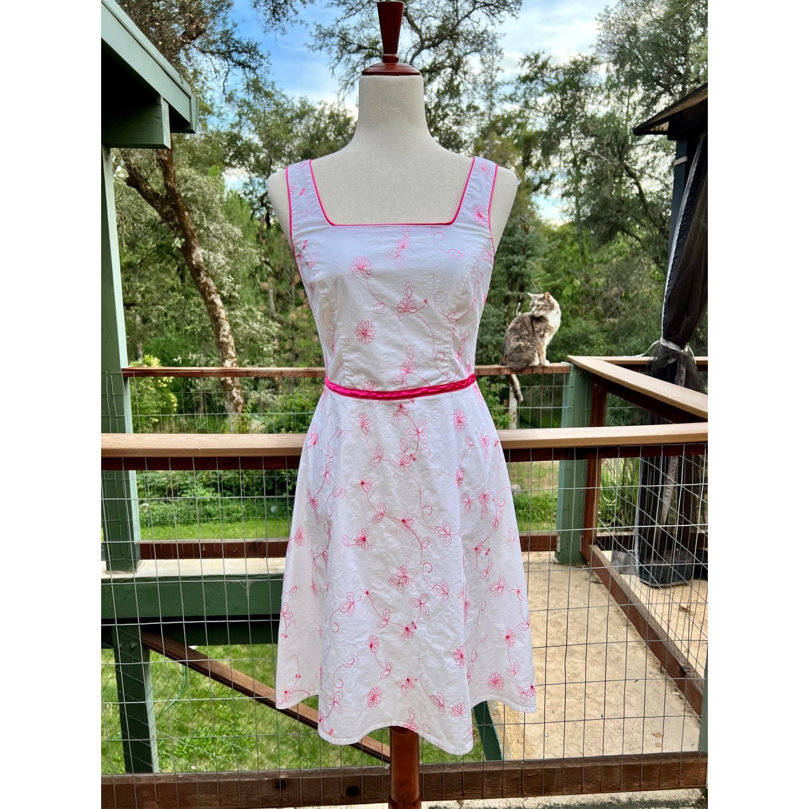 City Triangles Vintage Y2K White Pink Floral Embroidered Ribbon Waist Dress 7