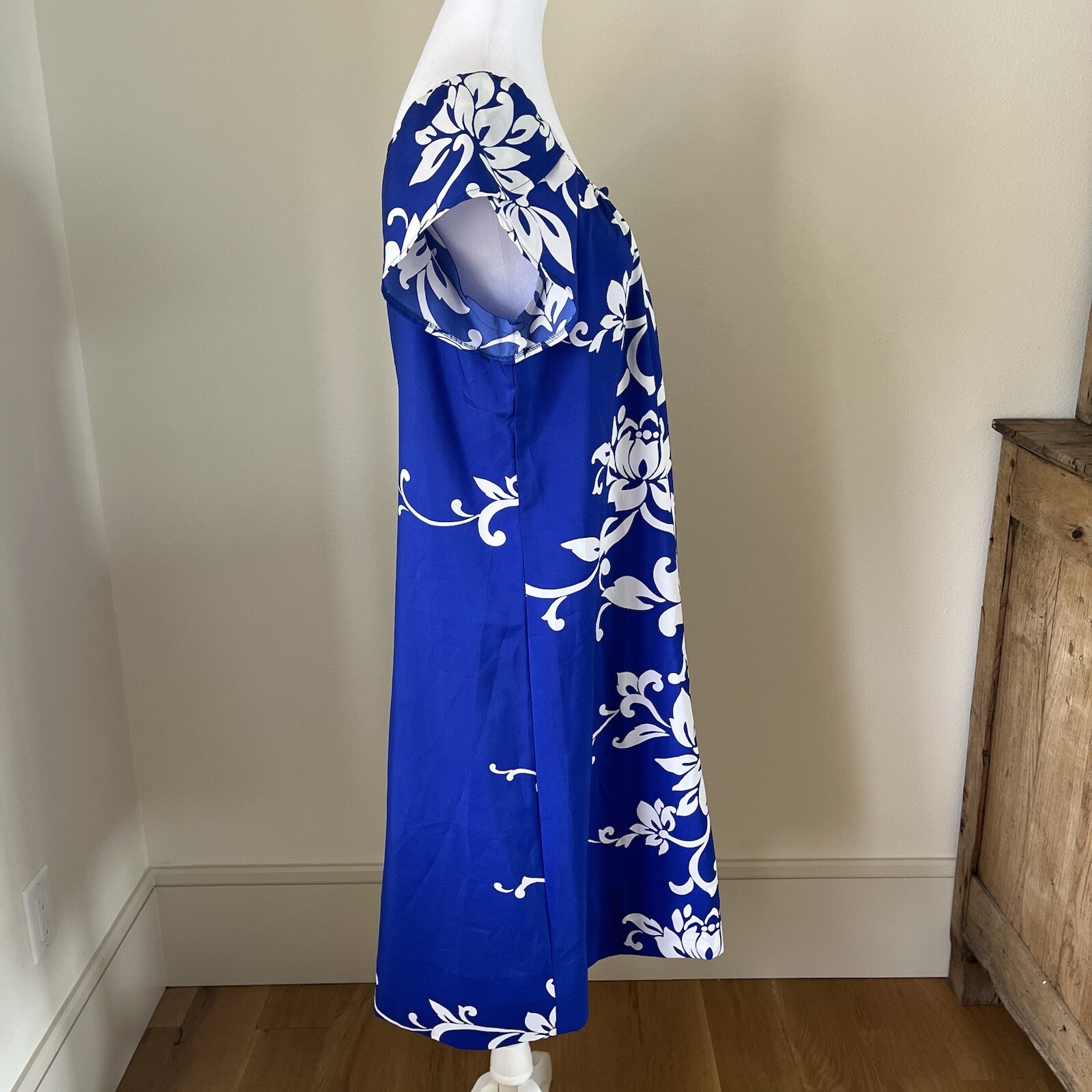Vintage 60s Andrade Womens Hawaiian Midi Dress Classic Florals Blue White