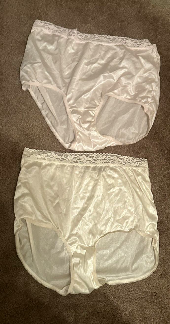 2 Pair NEW Size 9 VTG Scanties Brief Panties 100% Nylon Silky Soft Ivory /Pink
