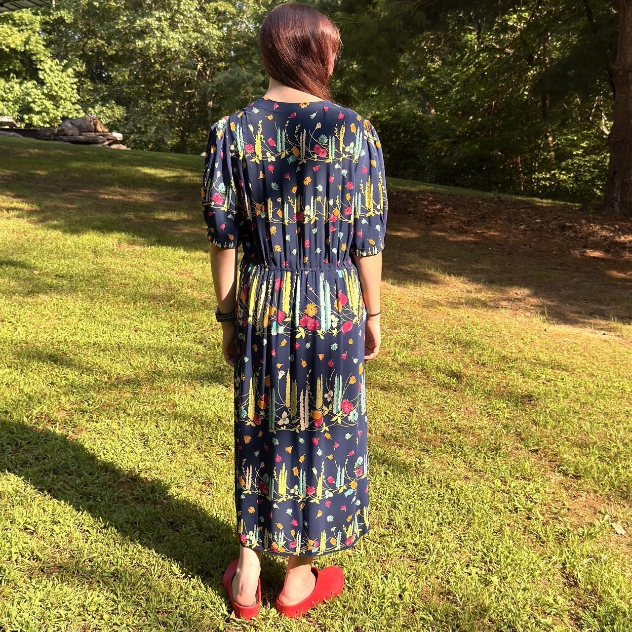 30s navy blue cold rayon crepe dress w/ colorful wildflower talon bell metal zip