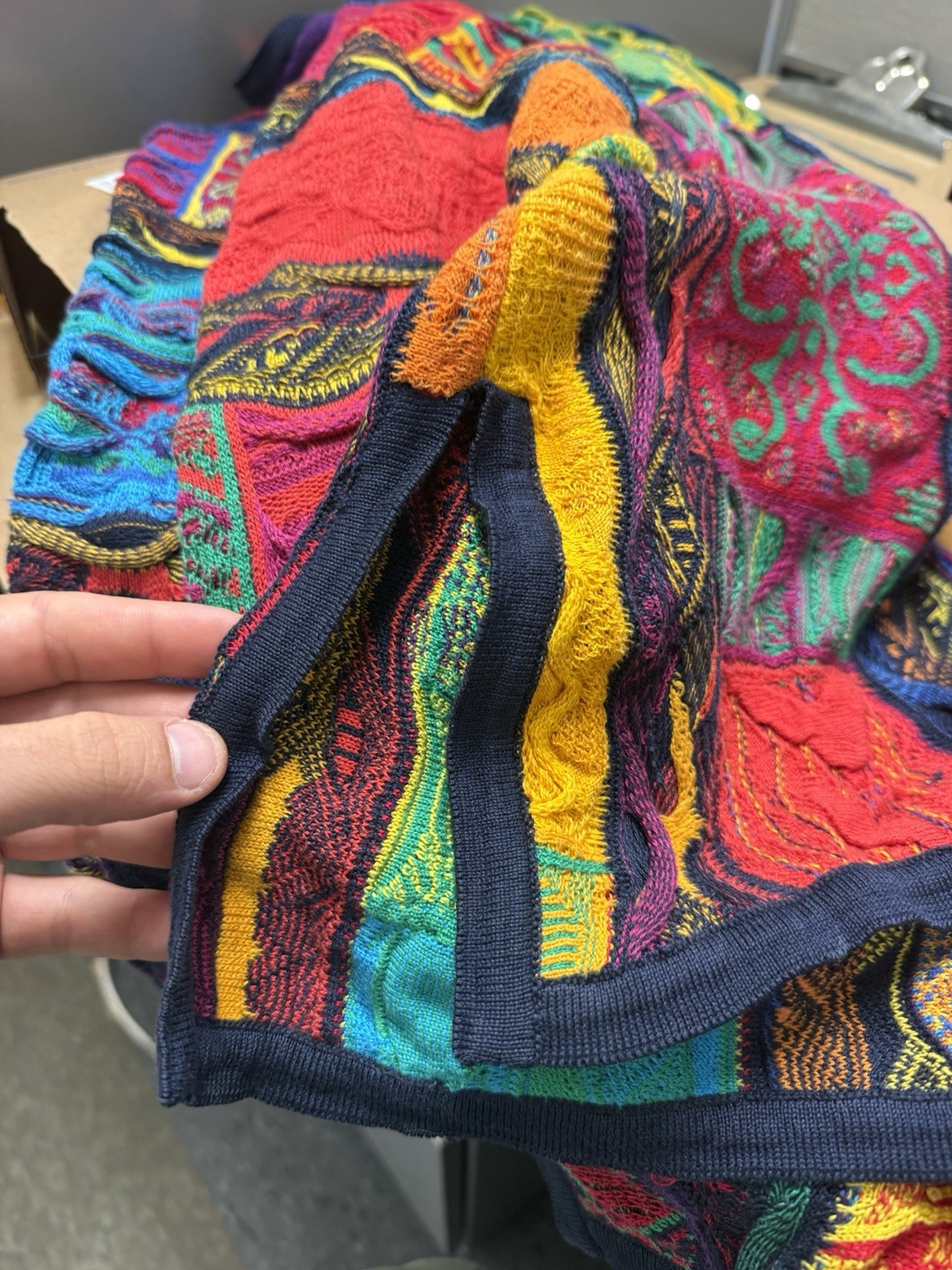 Coogi Women’s Vintage Textured 3D Knit Pullover Sweater 90s Australia