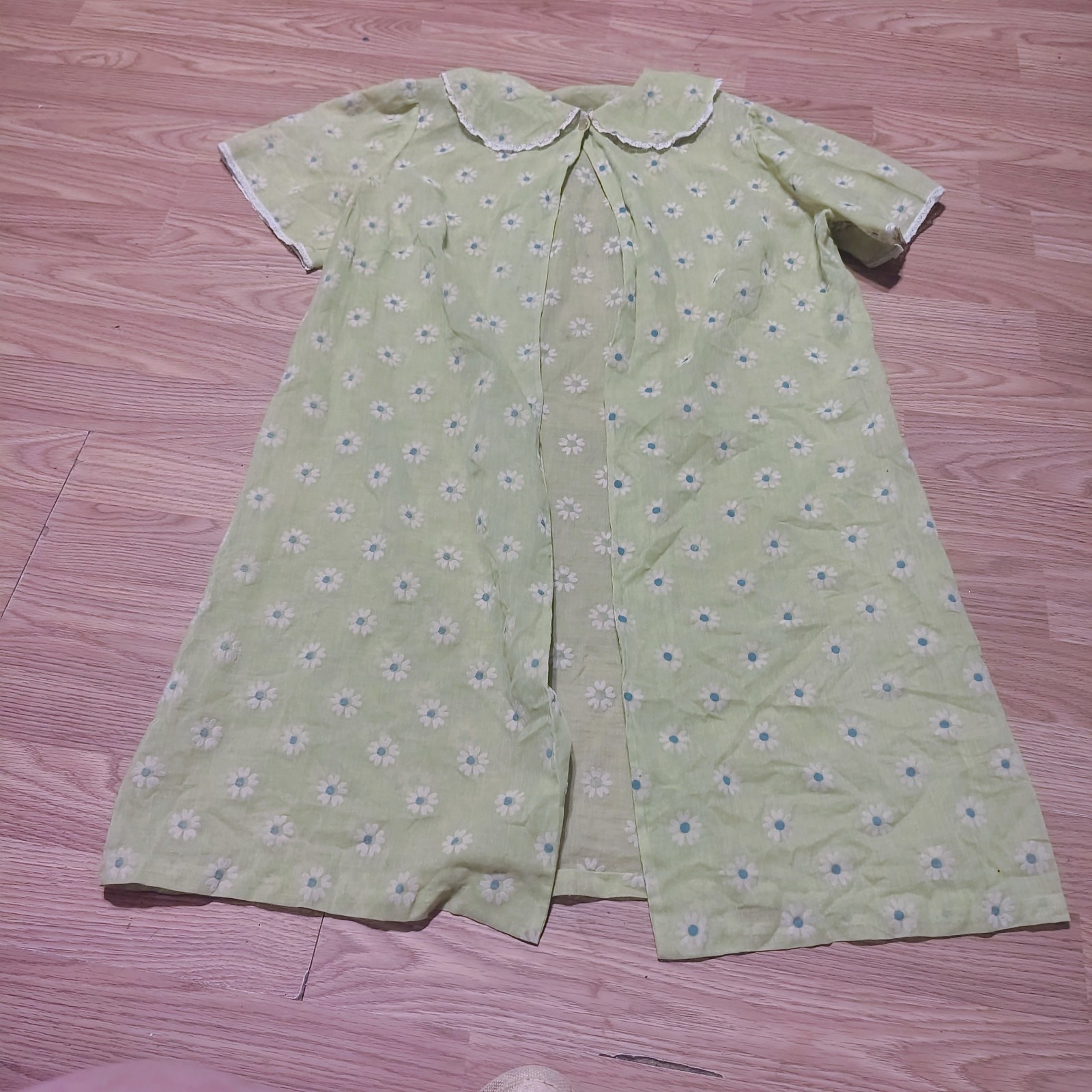 1960s Vintage Handmade Daisy Floral Housecoat Duster Lounge XL..Peter Pan…..